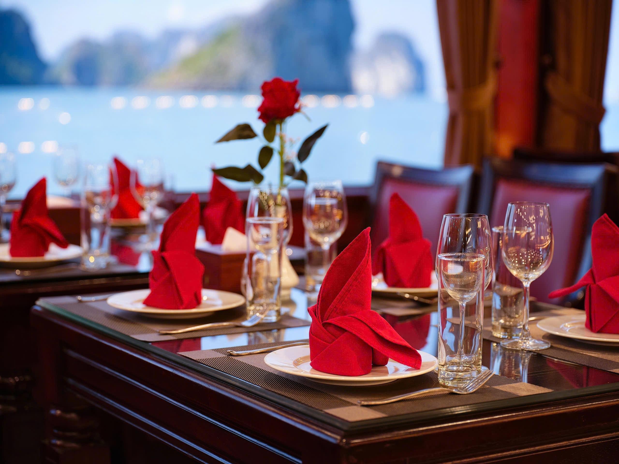 Ha Long Bay Full-Day Luxury Cruise from Hanoi