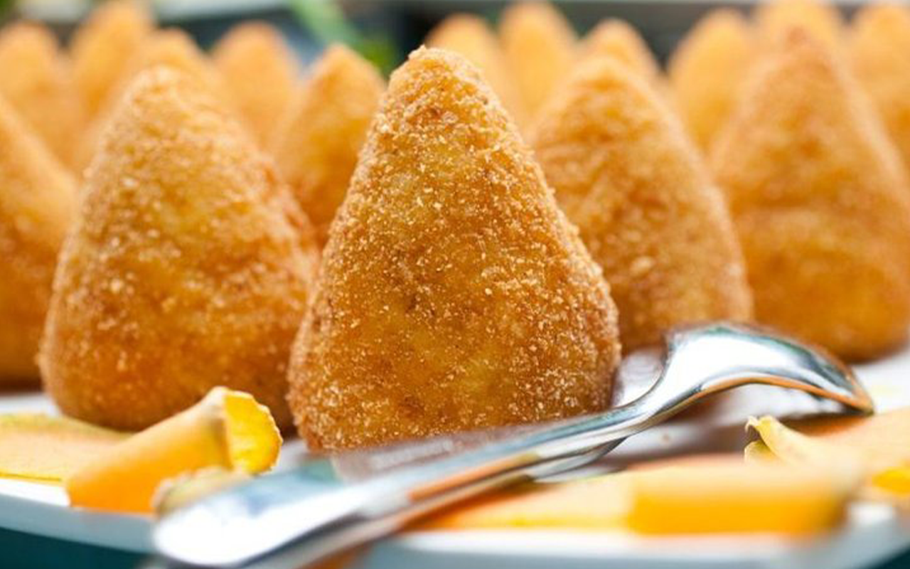 Hands-on Sicilian Arancino Workshop in Taormina
