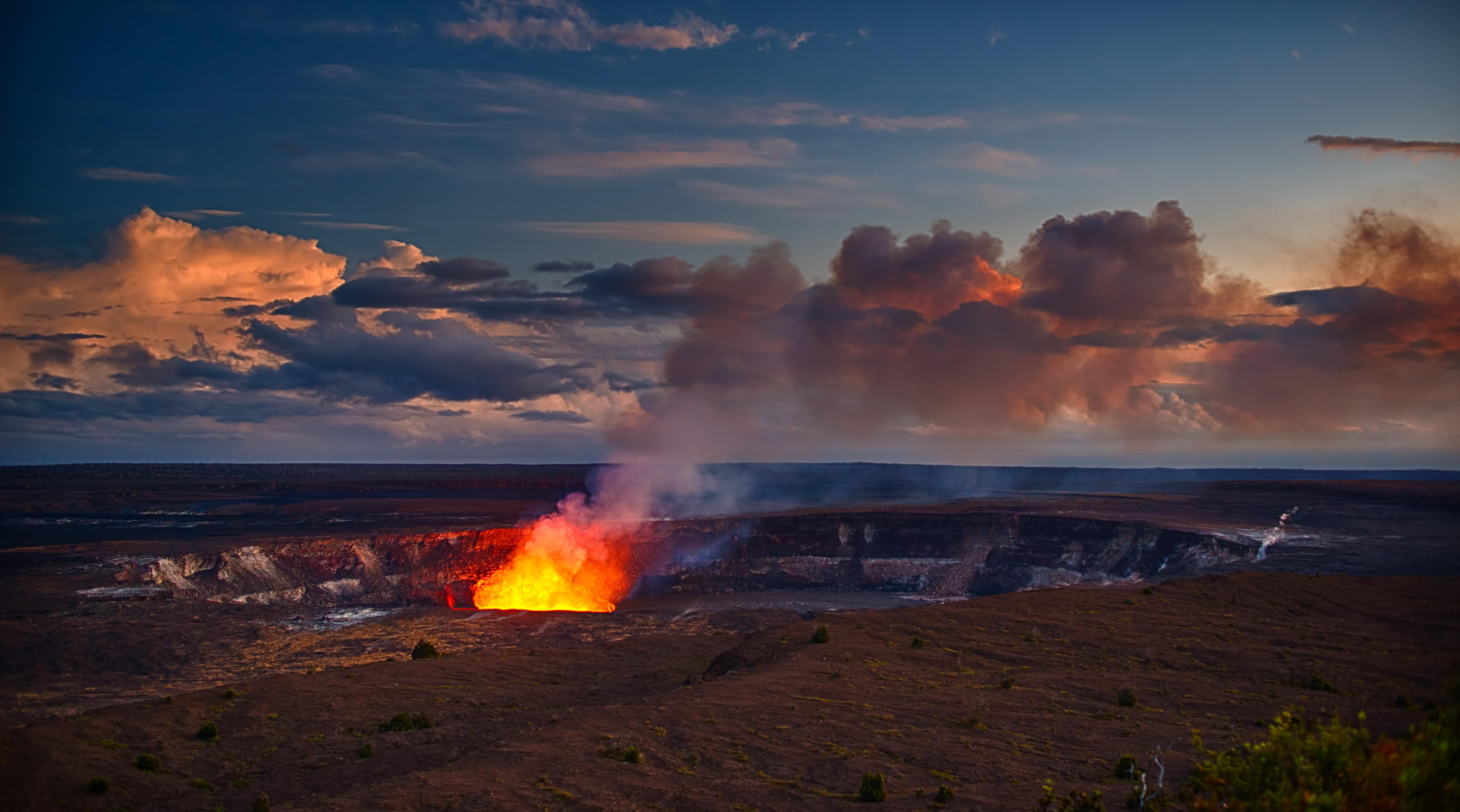 Kona Deluxe Volcano and Stargazing Day Tour