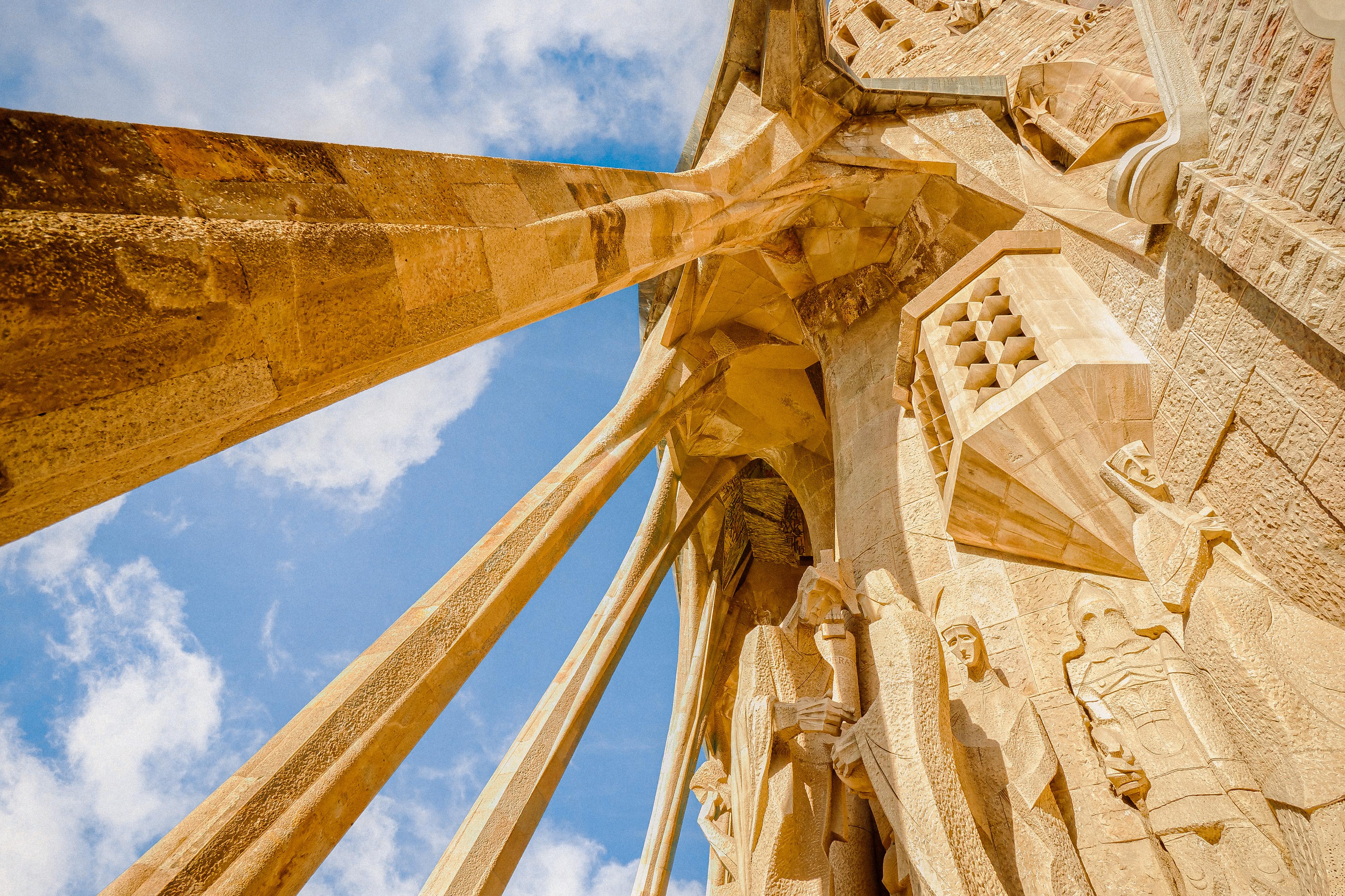 Sagrada Familia guided tour — basilica interior and facades — image 6