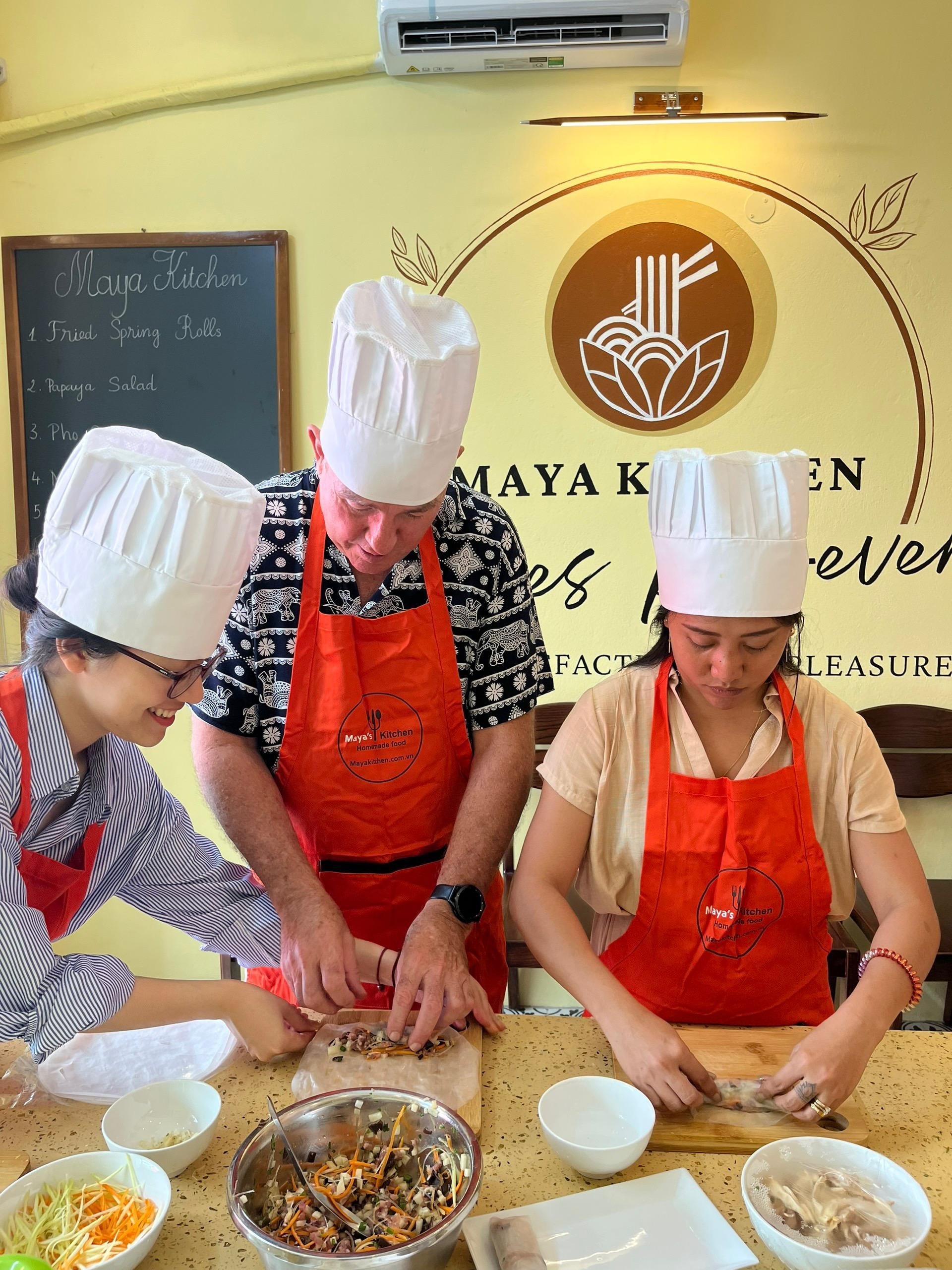 Old Quarter Walk & Vietnamese Cooking Experience