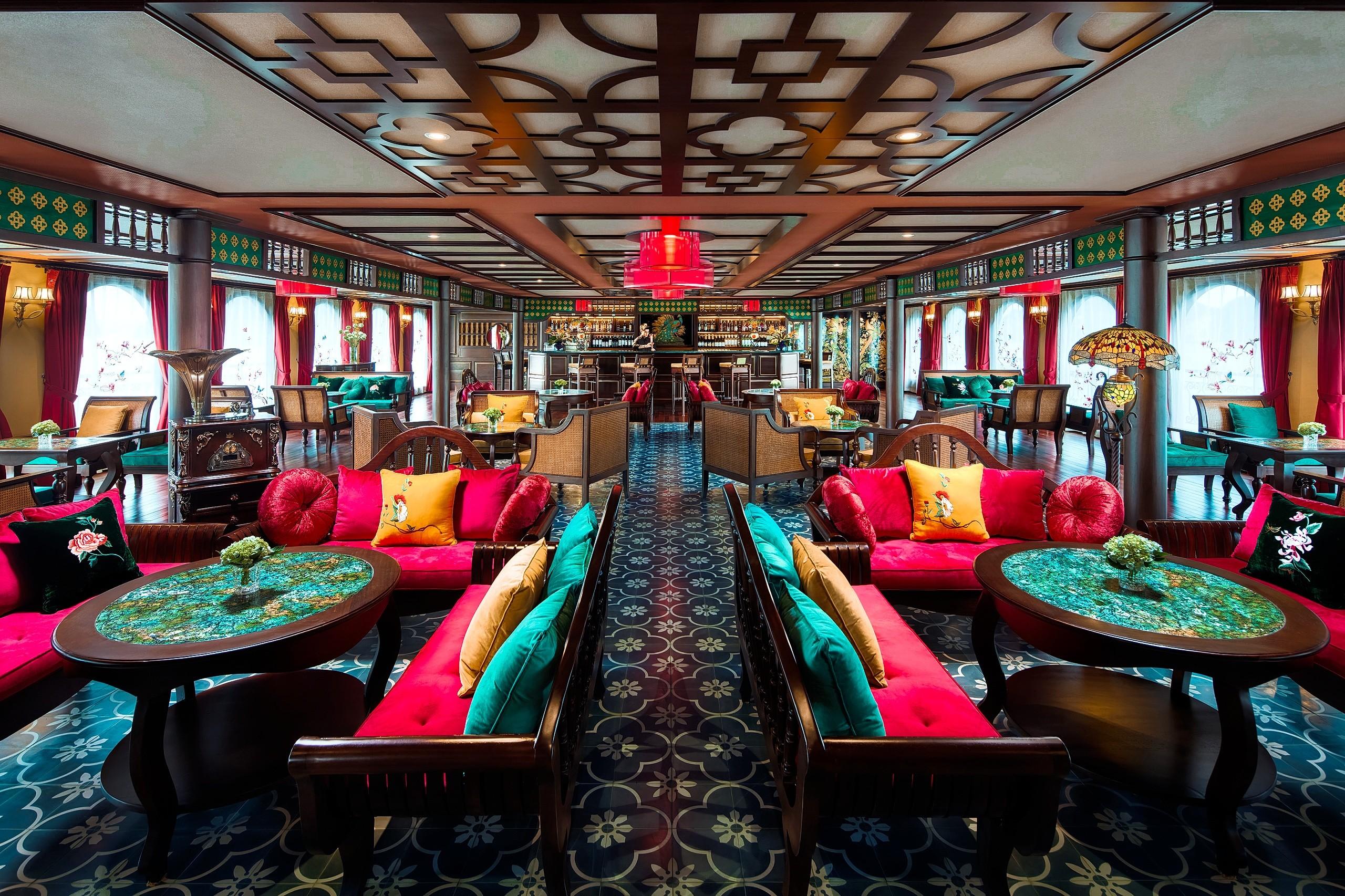 Ha Long Bay 3-Day Luxury Cruise aboard Indochine Premium