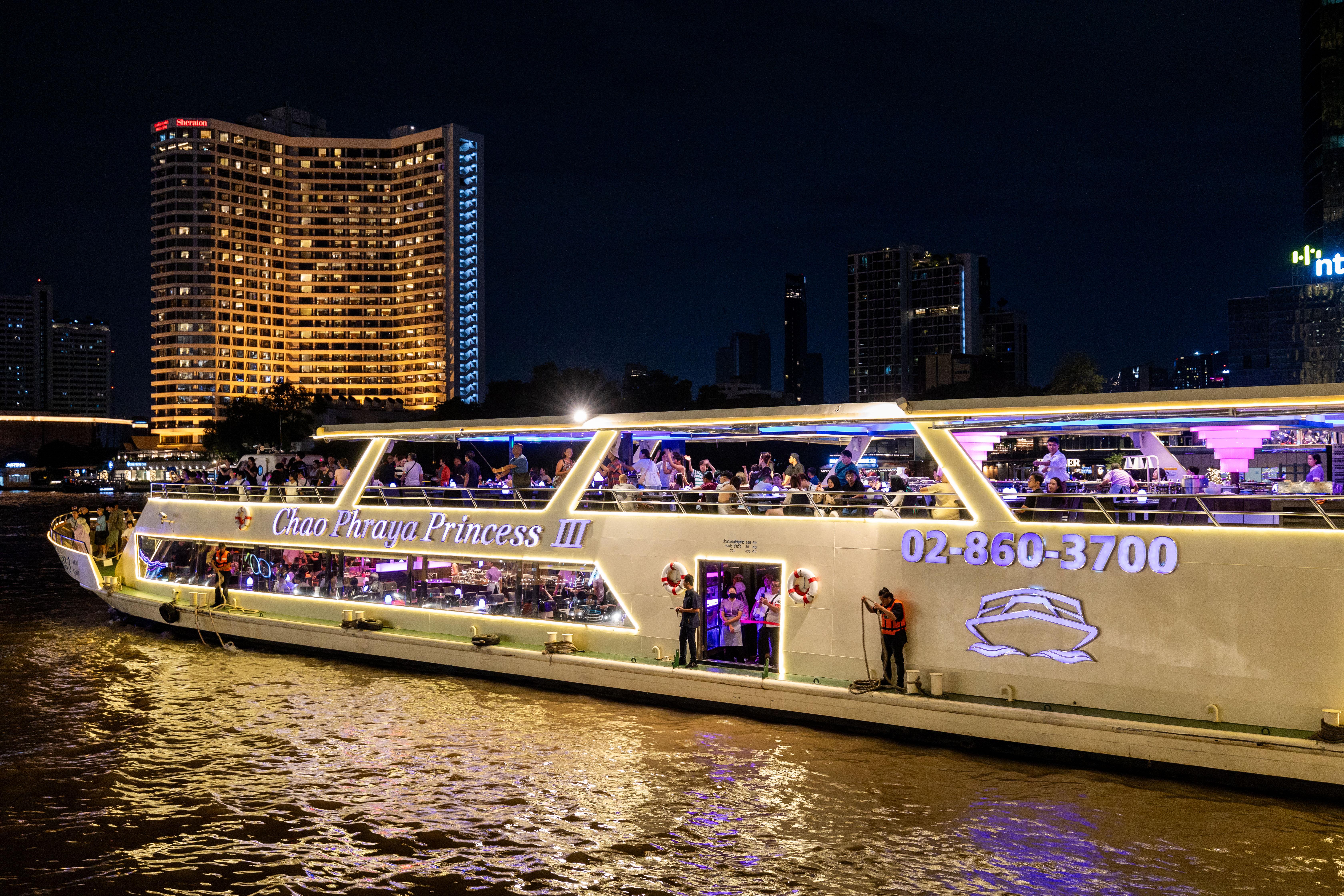 Chao Phraya Princess Dinner Cruise with Live Music