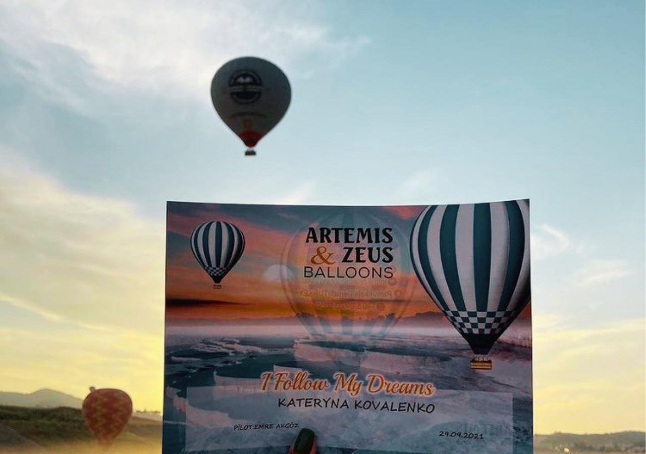 Pamukkale Sunrise Hot Air Balloon Experience