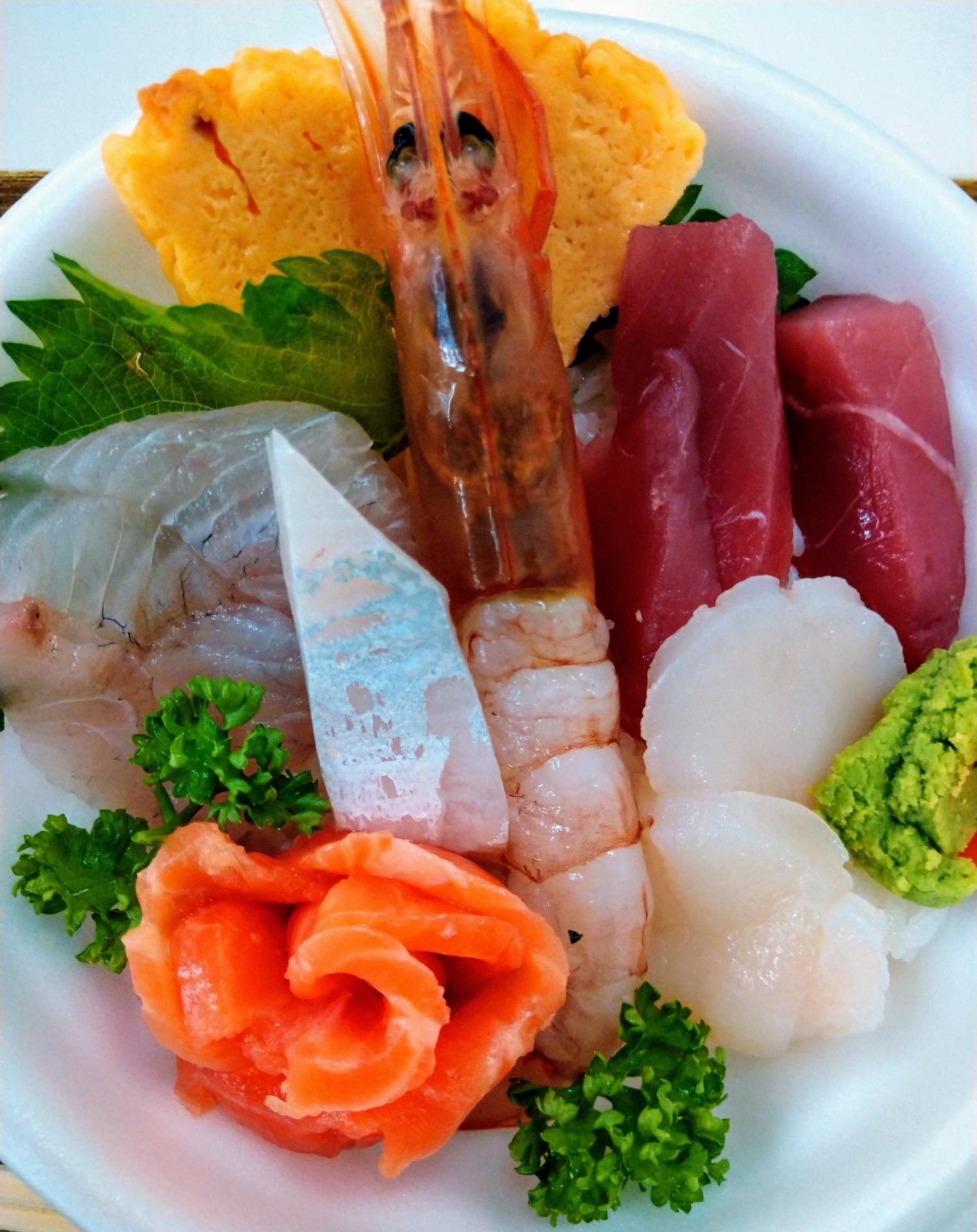 Aomori Market Walk & Build-Your-Own Seafood Bowl