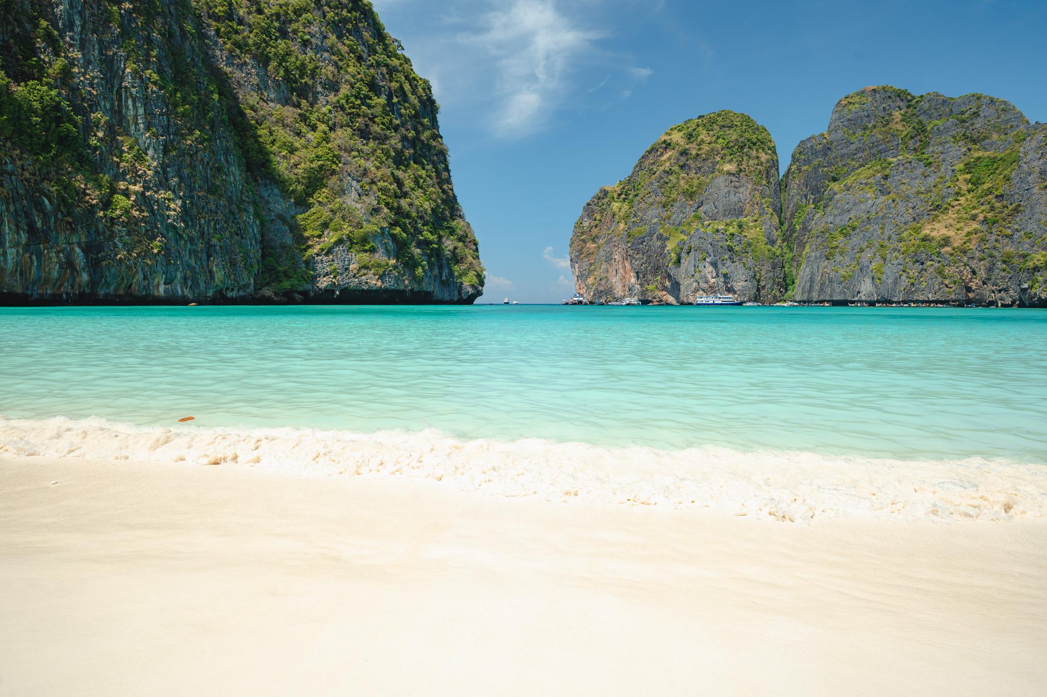 Phuket: Phi Phi & Maiton Island Luxury Catamaran DJ Party