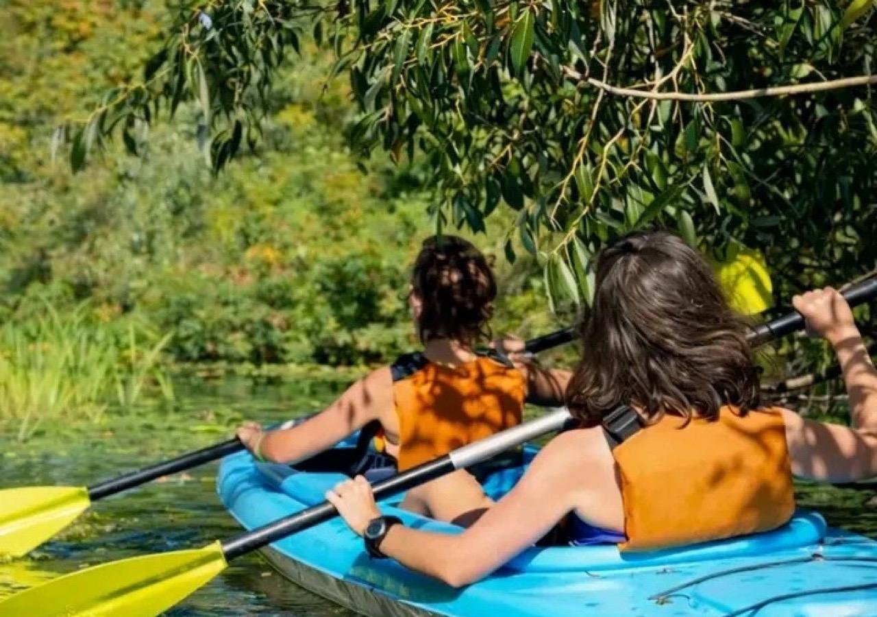 Bentota River Kayaking Tour with Refreshments