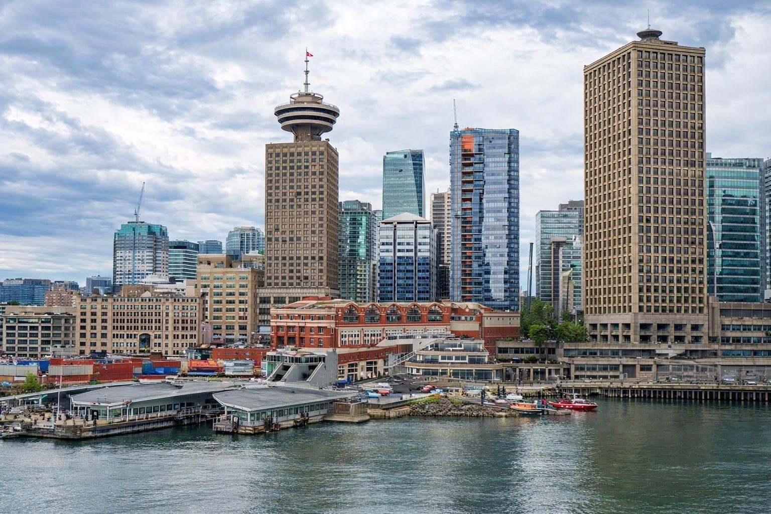 Vancouver & North Shore Scenic Small-Group EV Tour