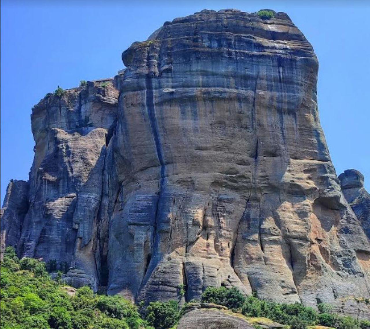 Athens to Meteora: Full-Day Monastery & Caves Tour with Lunch