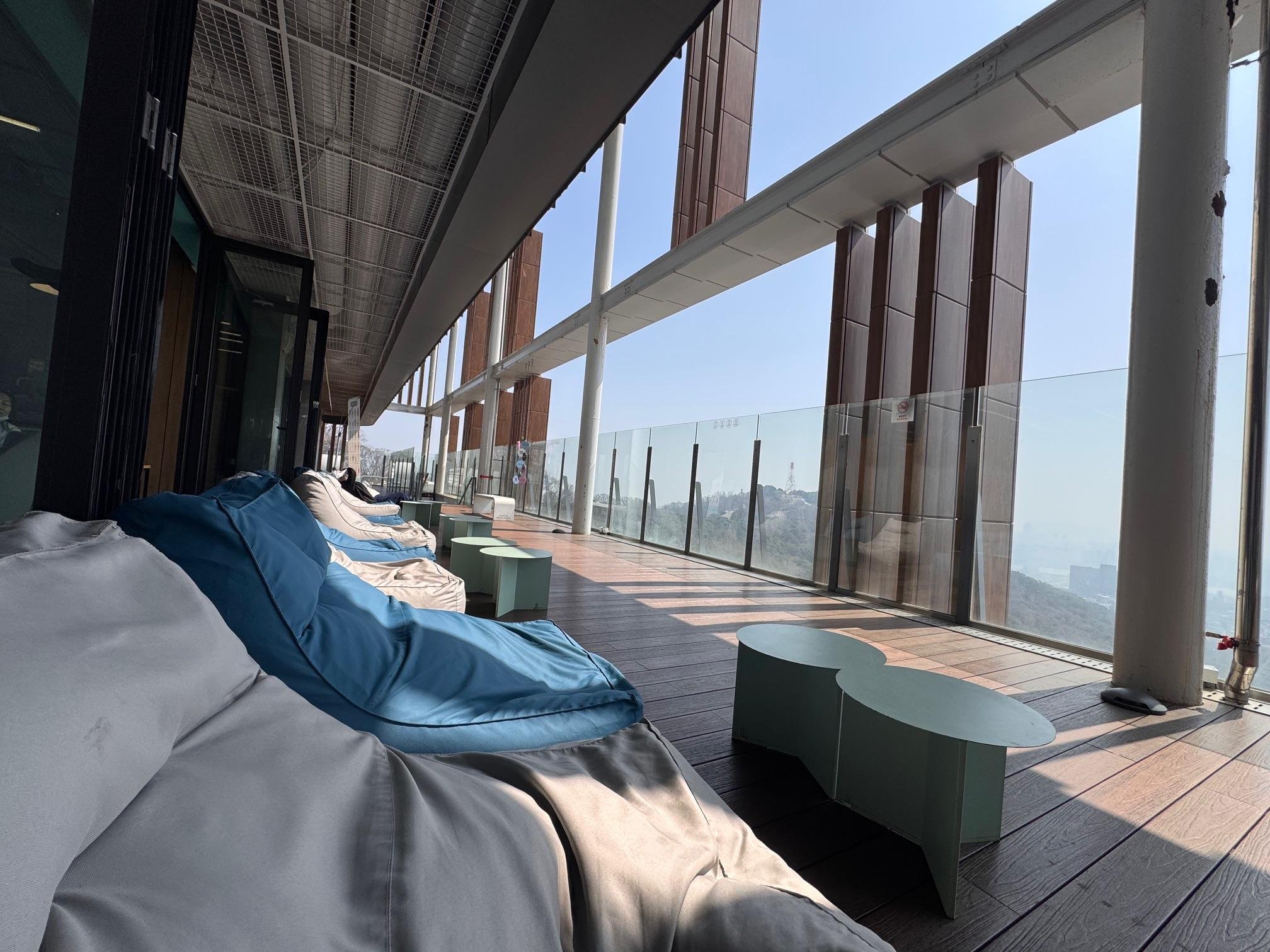 Namsan Mountain City Wall Hike & Namdaemun Noodle Lunch
