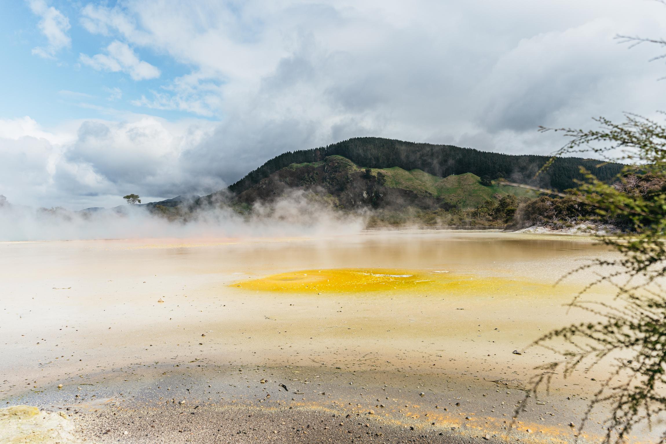 Wai-O-Tapu Thermal Wonderland Rotorua — Champagne Pool and Artist's Palette — image 7