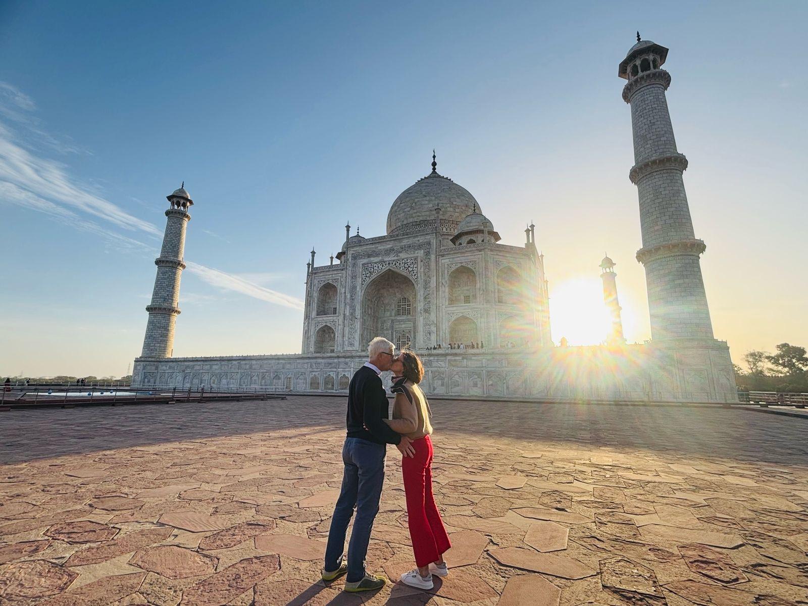 Taj Mahal Sunrise Private Tour from Delhi