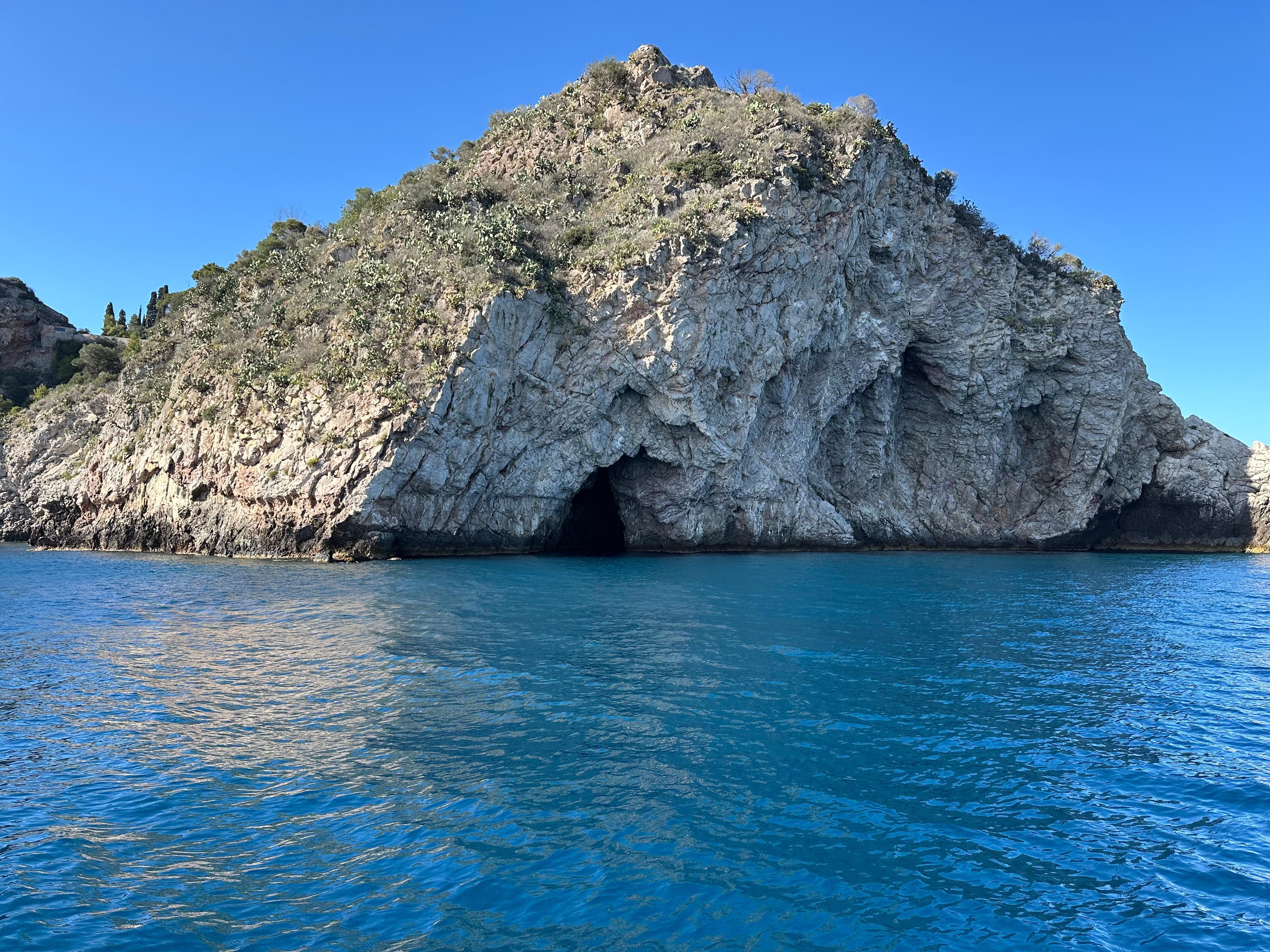 Taormina Coast Boat Cruise with Sicilian Wine & Snorkeling
