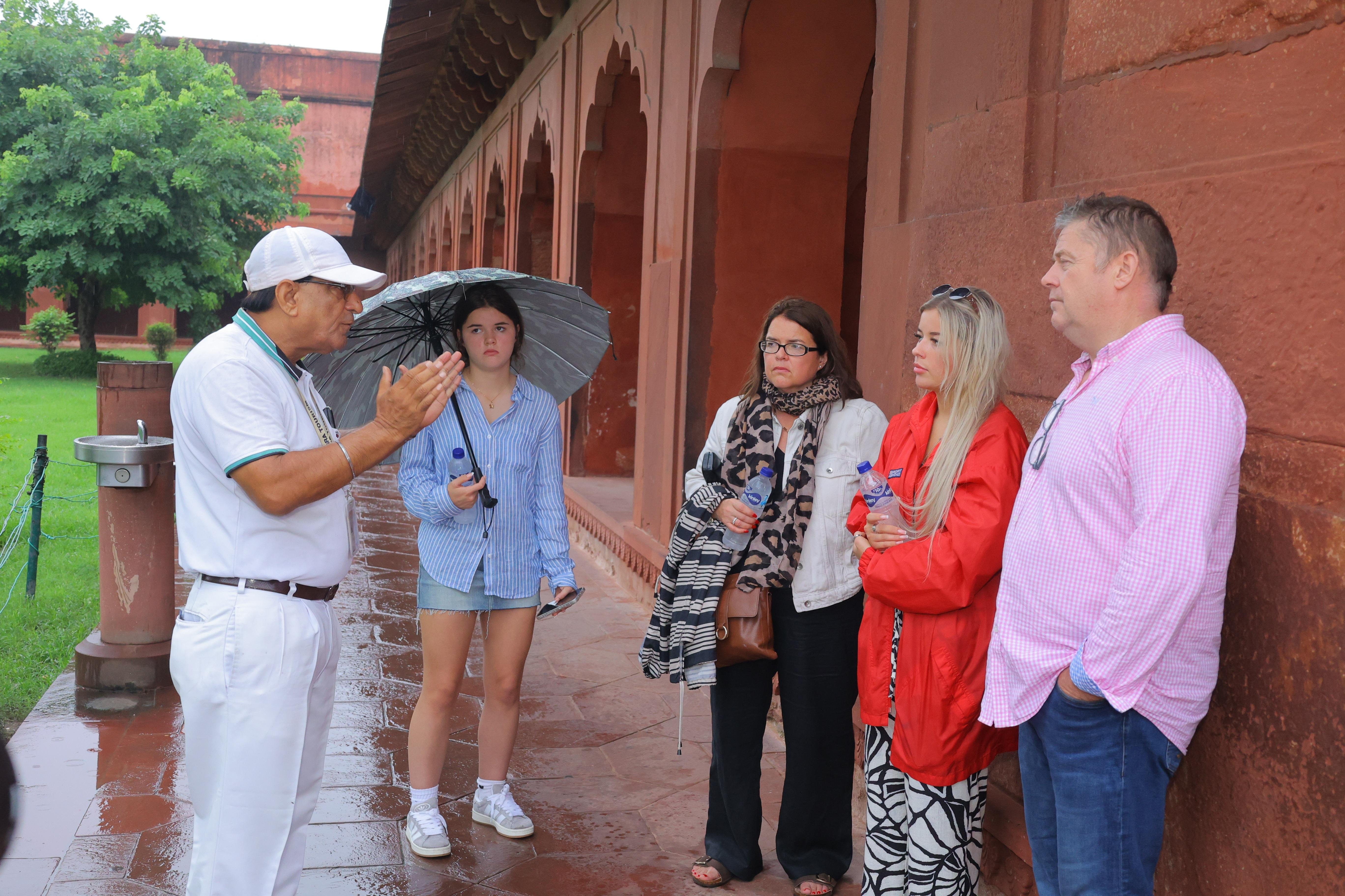 Delhi to Taj Mahal & Agra Private Day Tour with Marriott Lunch