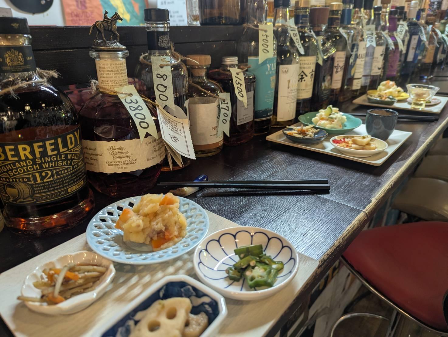 Osaka food tour — Dotonbori neon, Shinsekai kushikatsu streets and Kuromon Ichiba market — image 2