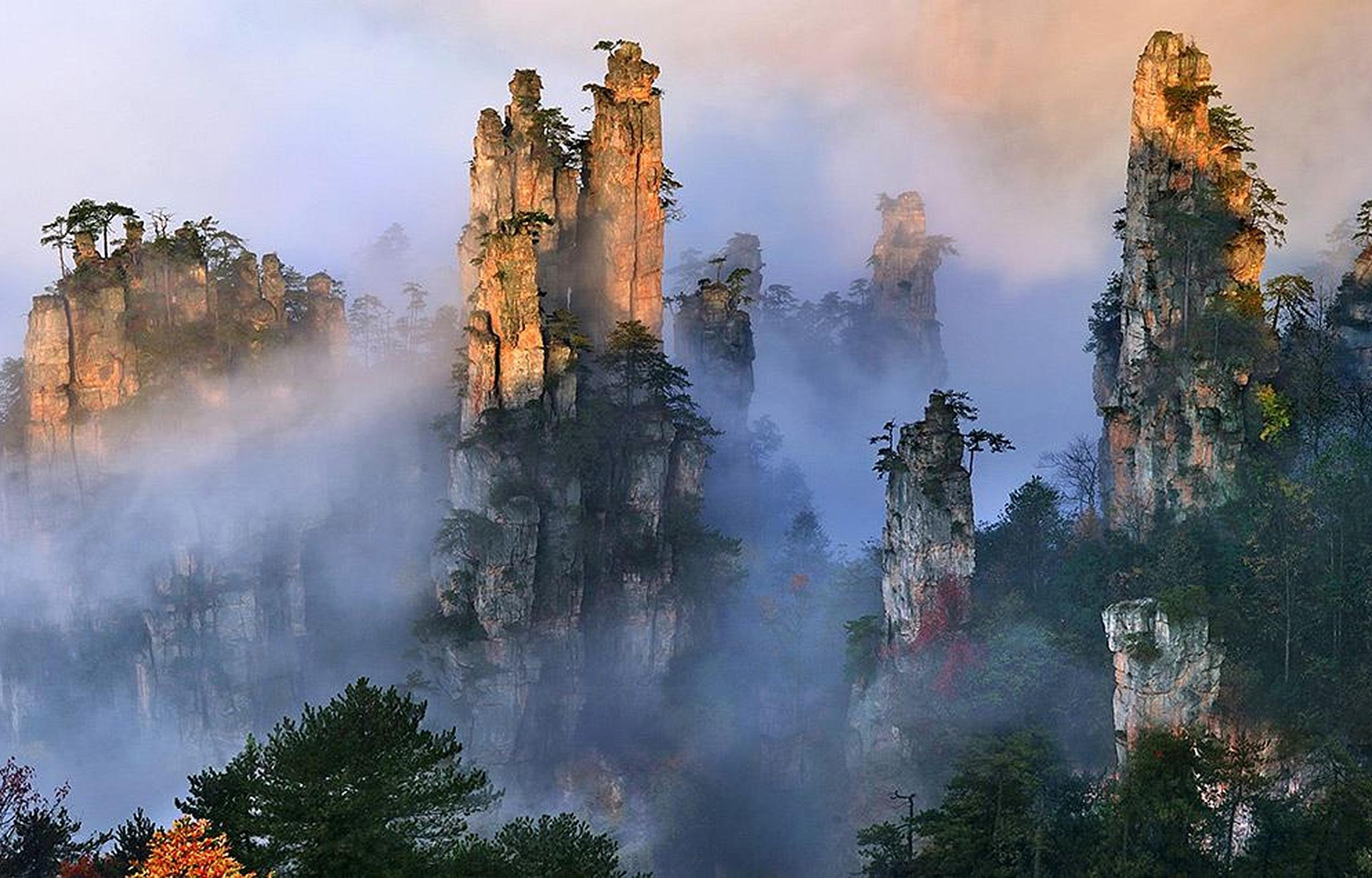 Zhangjiajie 3-Day Small-Group Tour: Forest Park, Tianmen Mountain & Glass Bridge