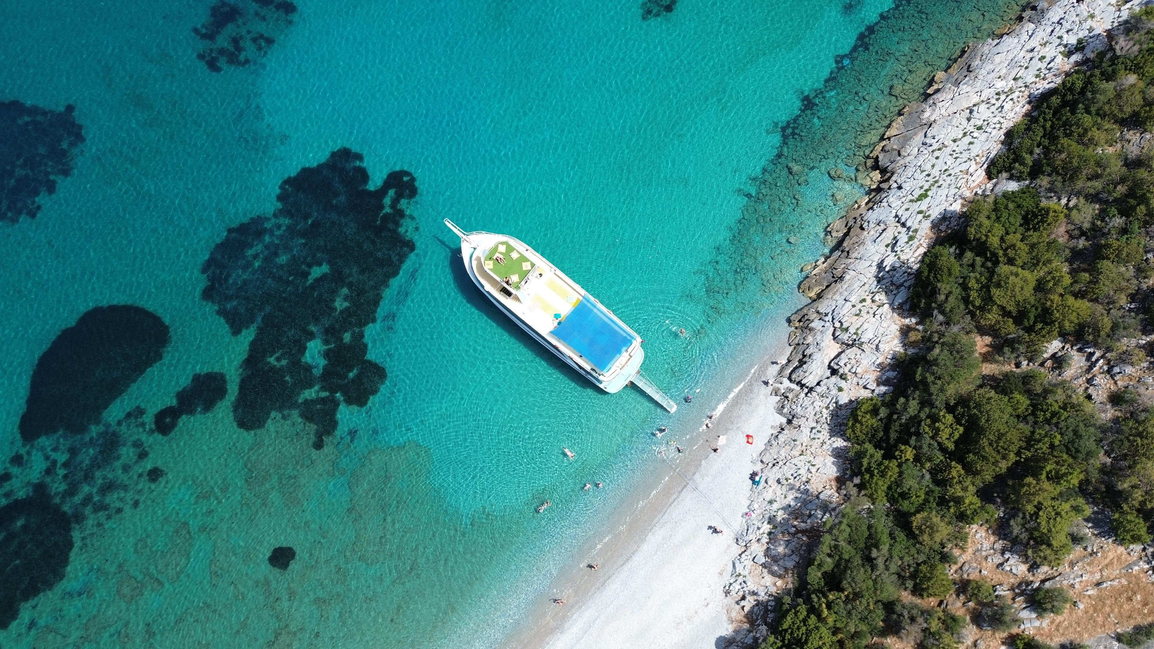 Full-Day Coastal Boat Cruise with Meal & Beverages