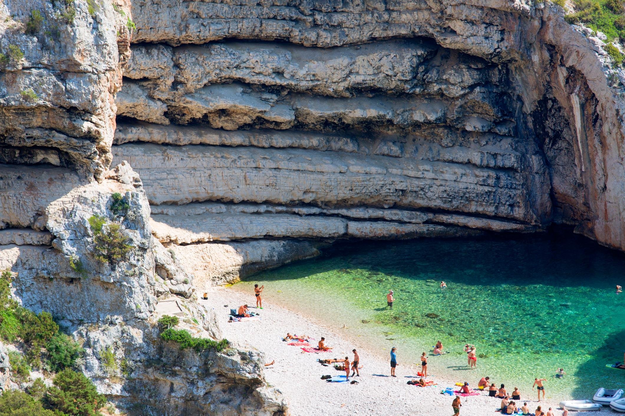 Hvar 5-Island Speedboat Adventure: Blue & Green Caves