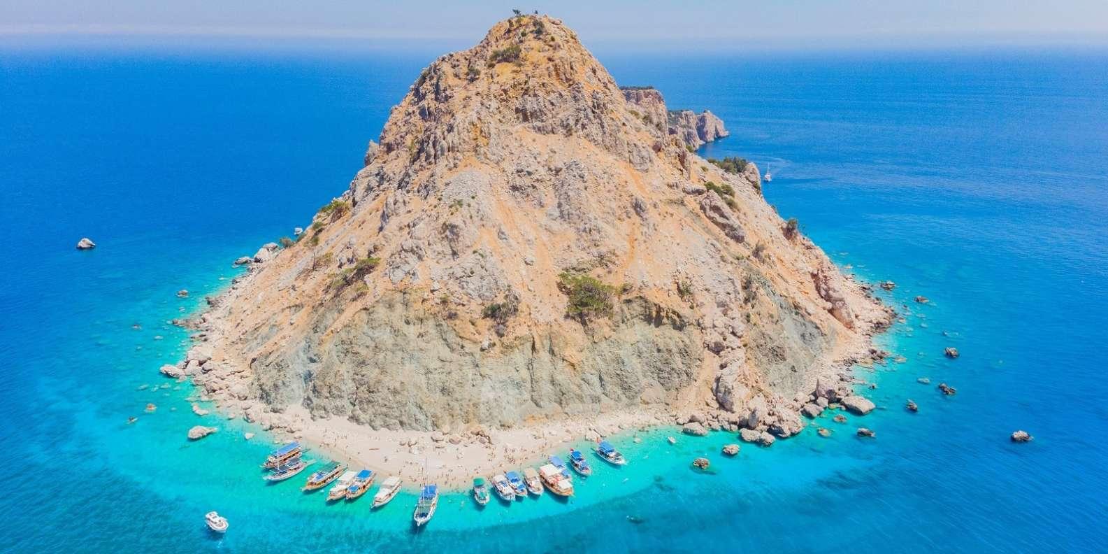 Suluada Island Boat Trip with Lunch from Side/Alanya