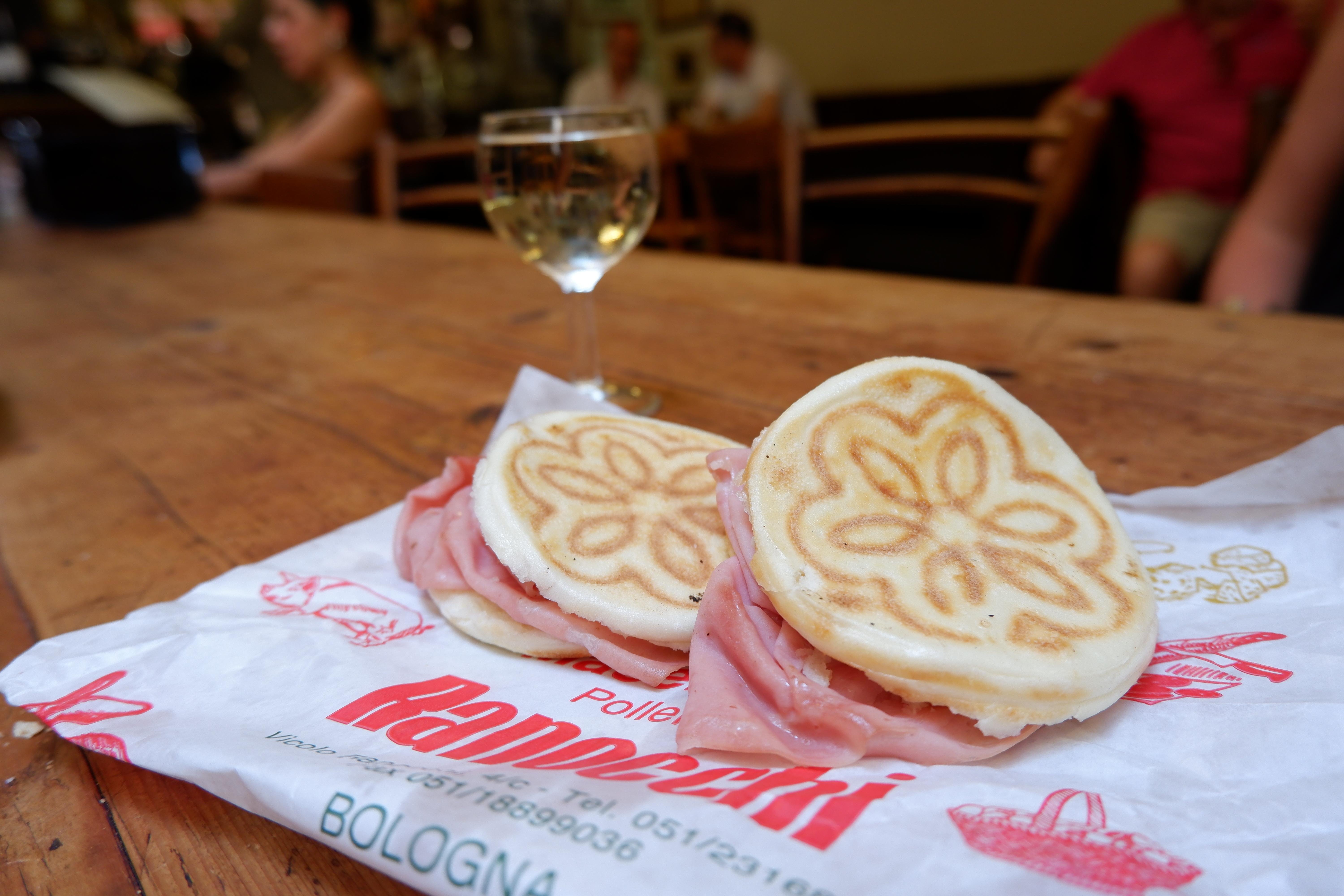 Bologna: Guided Food Markets Tour
