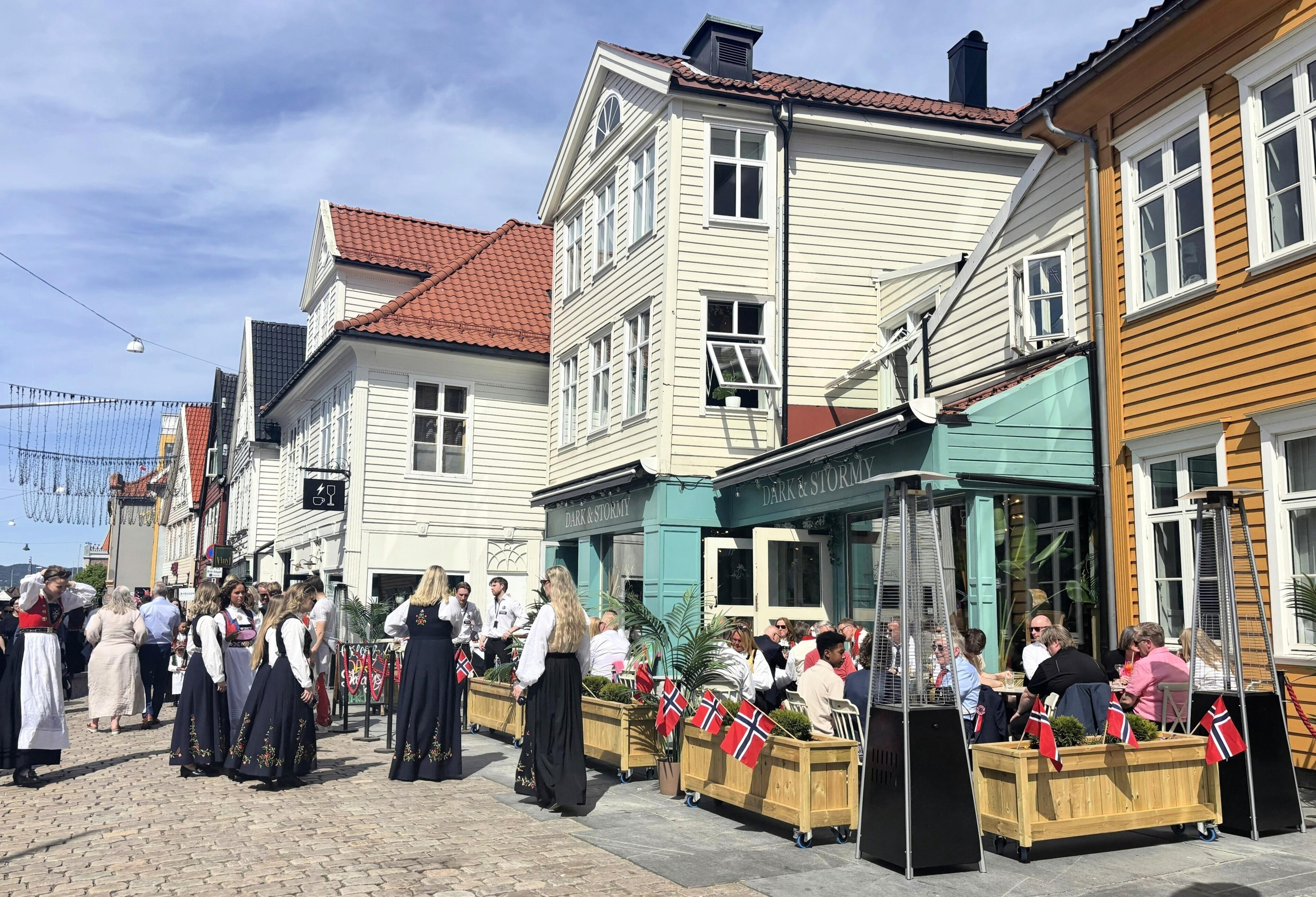 Bergen Historic Walk, Osterøy Island & Fjord Day Trip