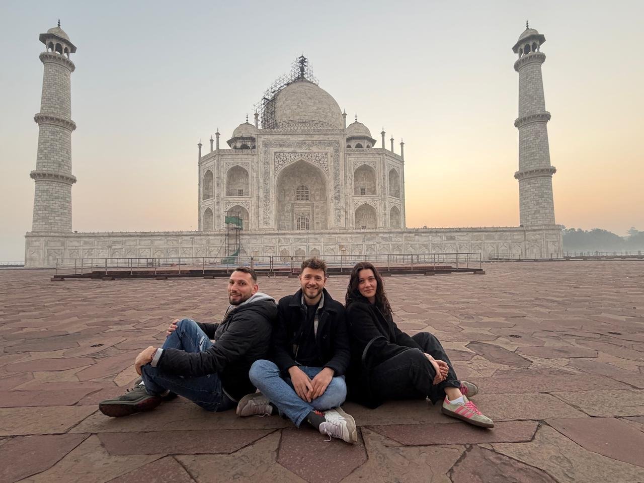 Delhi to Taj Mahal Private Luxury Day Tour