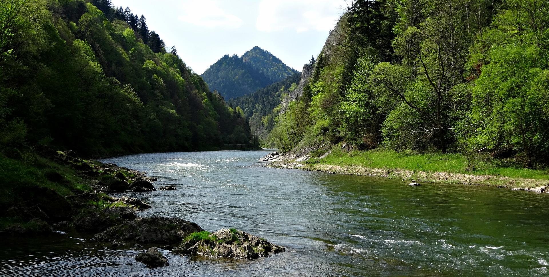 Dunajec River Gorge Rafting with Traditional Wooden Raft