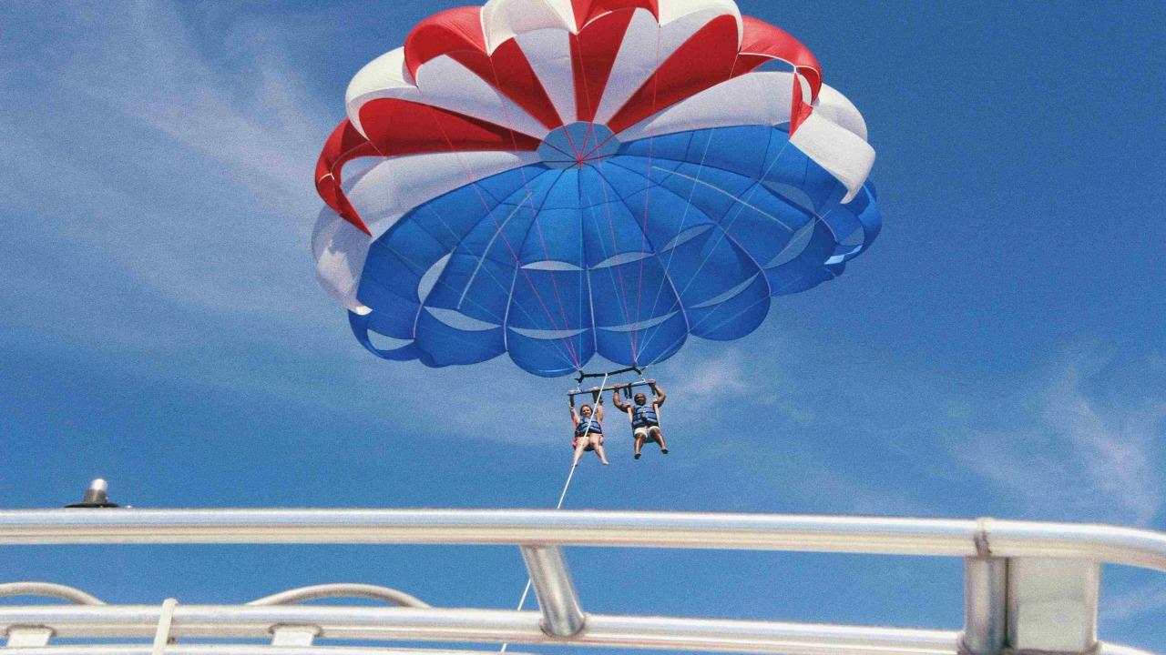 Phuket Coral Island Speedboat Trip with Parasailing & Lunch