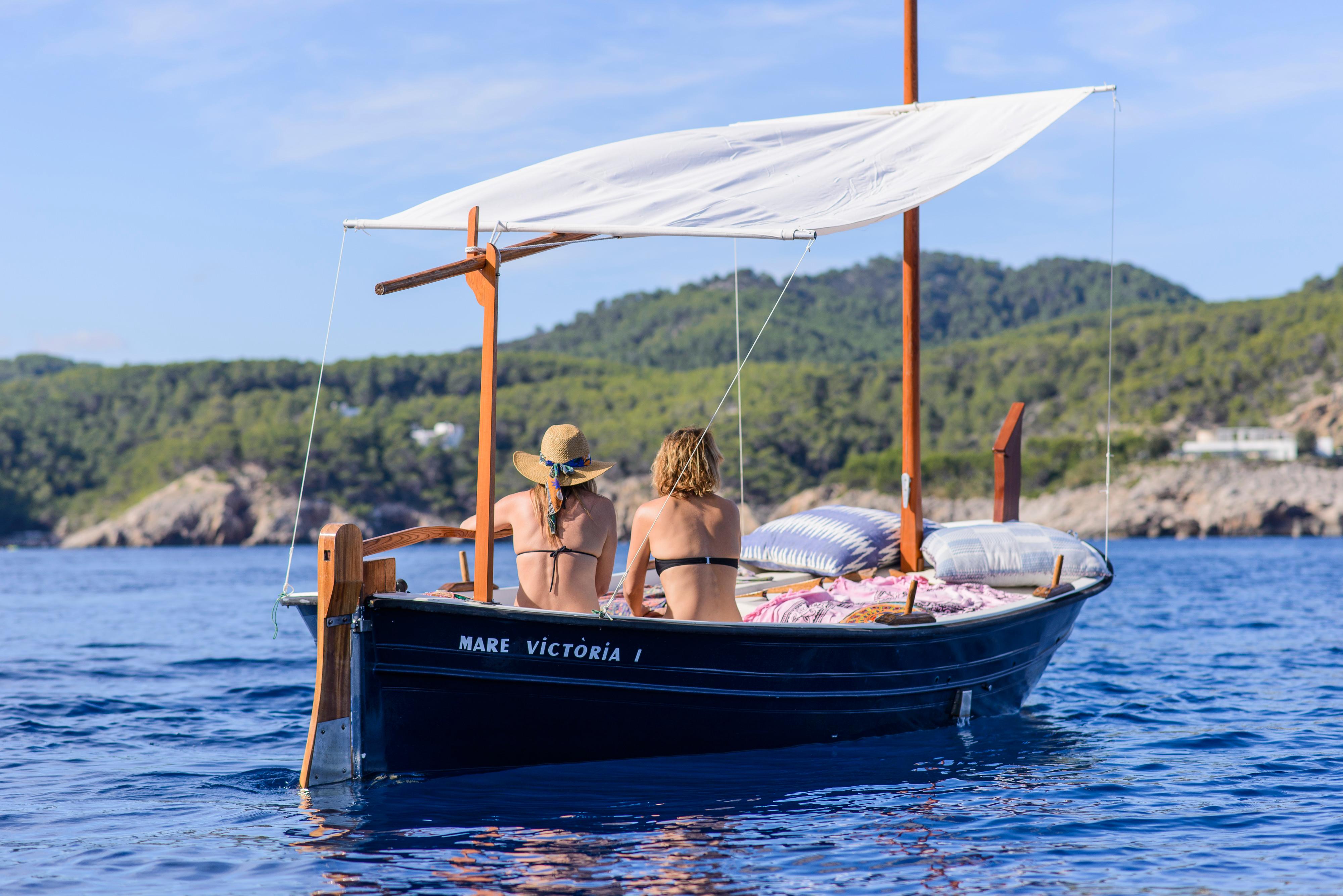 Benirràs Boat Rental – Explore Ibiza's Hidden North Coast