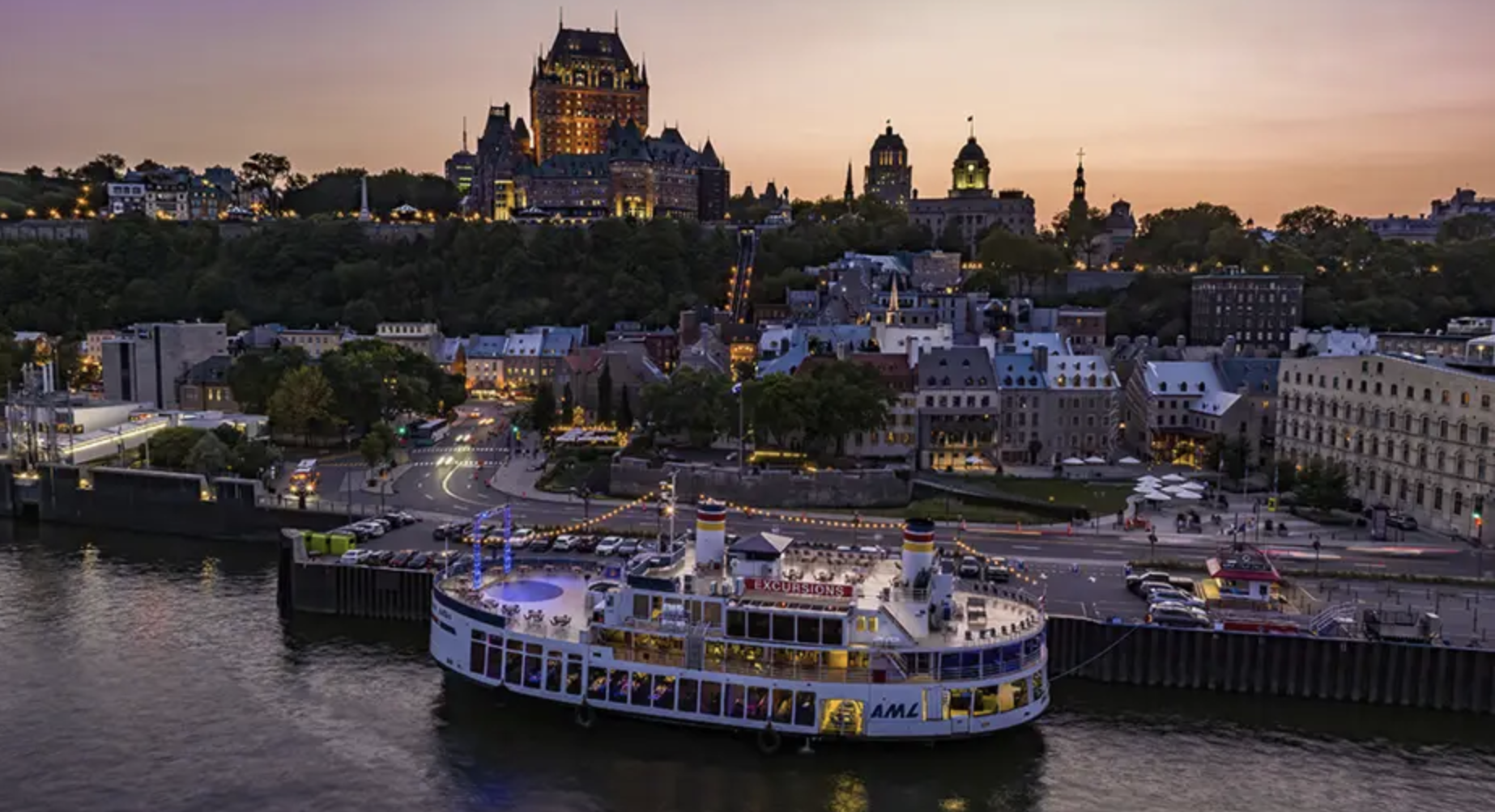 Evening Cocktail Cruise with DJ on the St. Lawrence