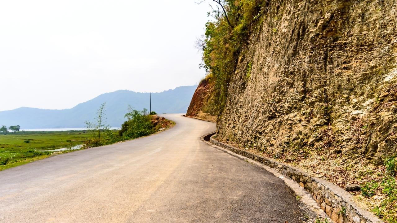 Kathmandu to Kusma: 2-Day Bungee & Pokhara Expedition