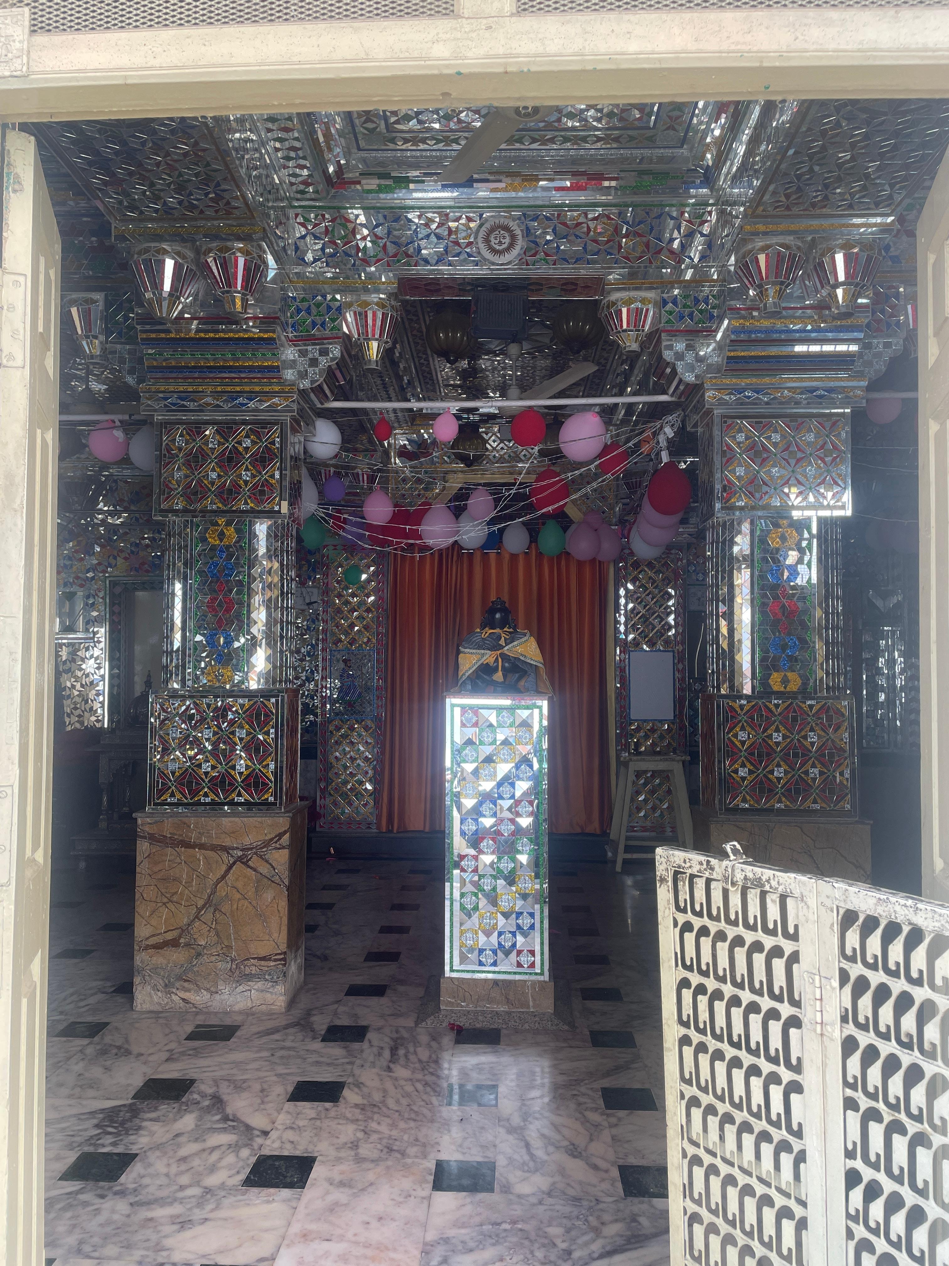 Udaipur Heritage Walk: Local Markets & Authentic Street Food