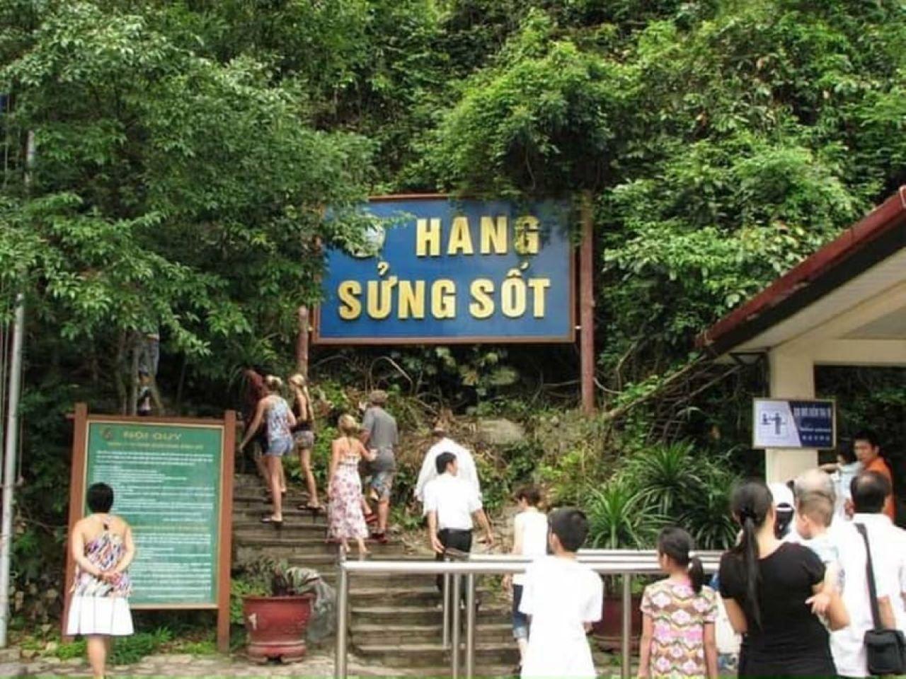 Ha Long Bay Day Trip from Hanoi: Luxury or Standard Cruise with Lunch