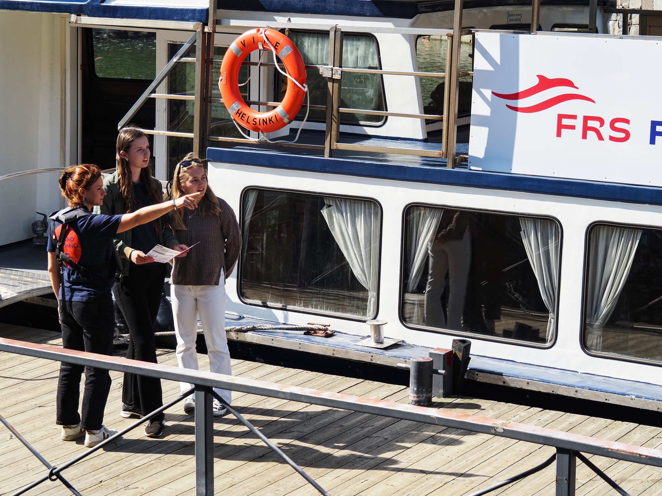 From Helsinki: Round-Trip Ferry Ticket to Suomenlinna