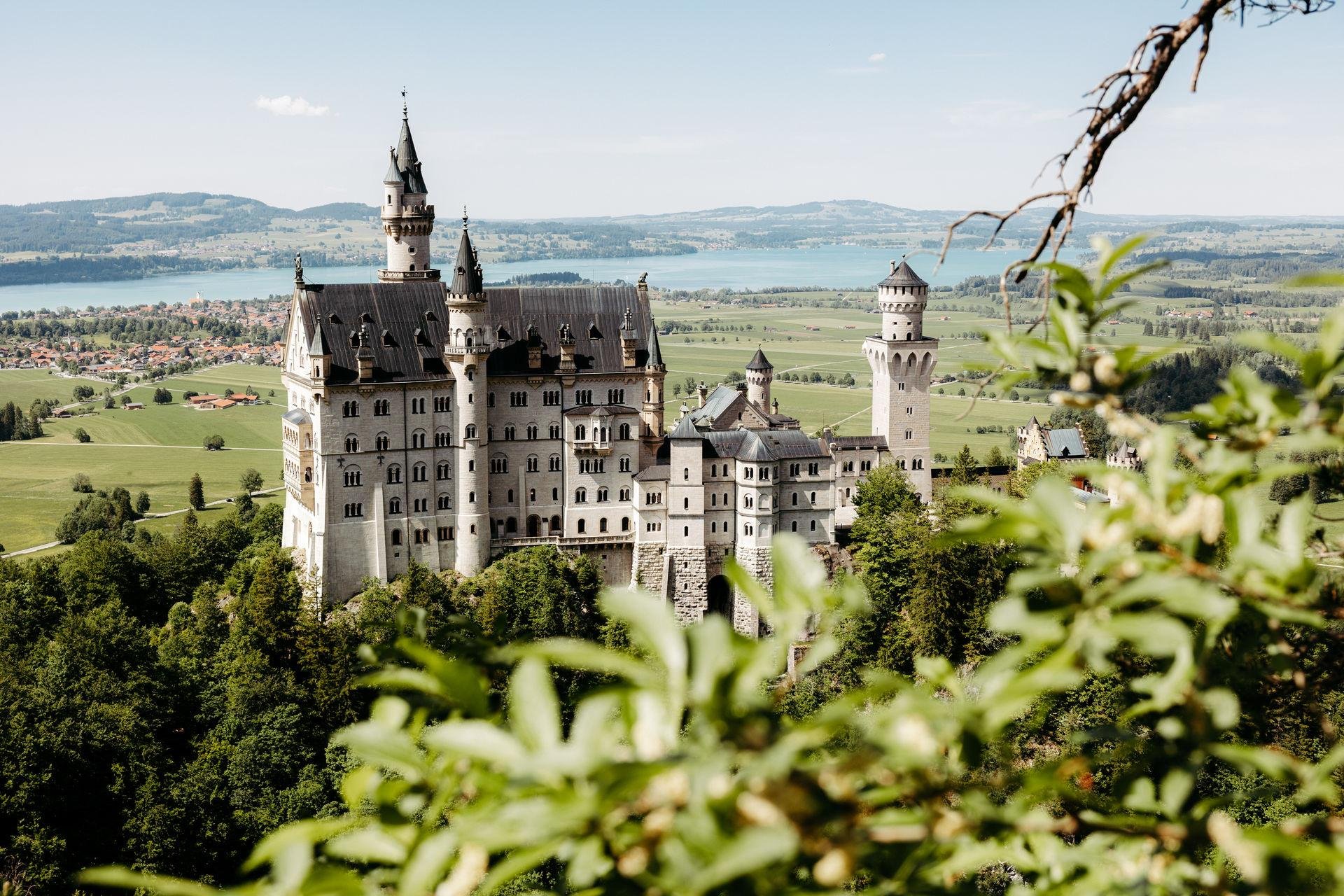 Neuschwanstein Castle tour and Bavarian Alps scenery — image 11
