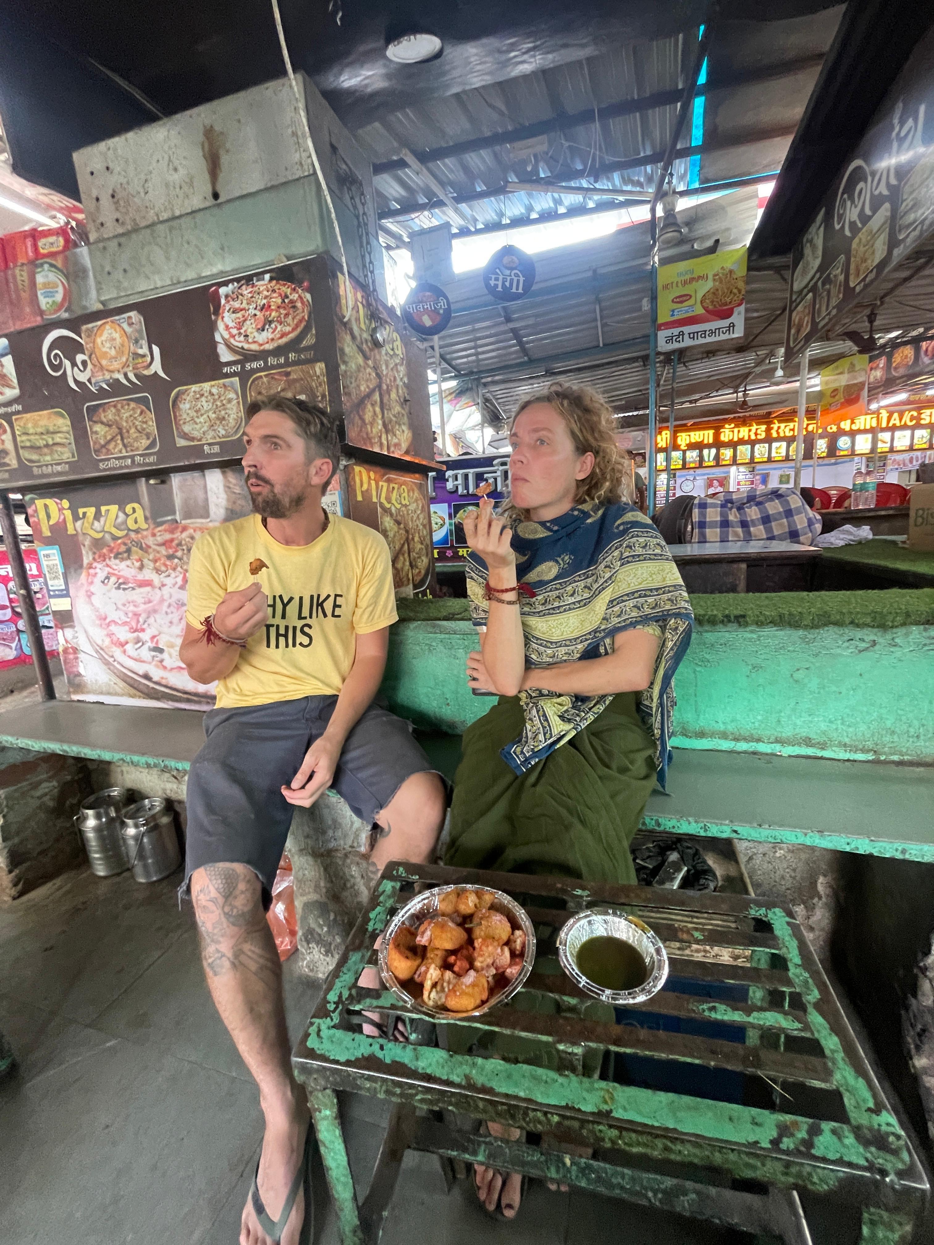 Udaipur Heritage Walk: Local Markets & Authentic Street Food