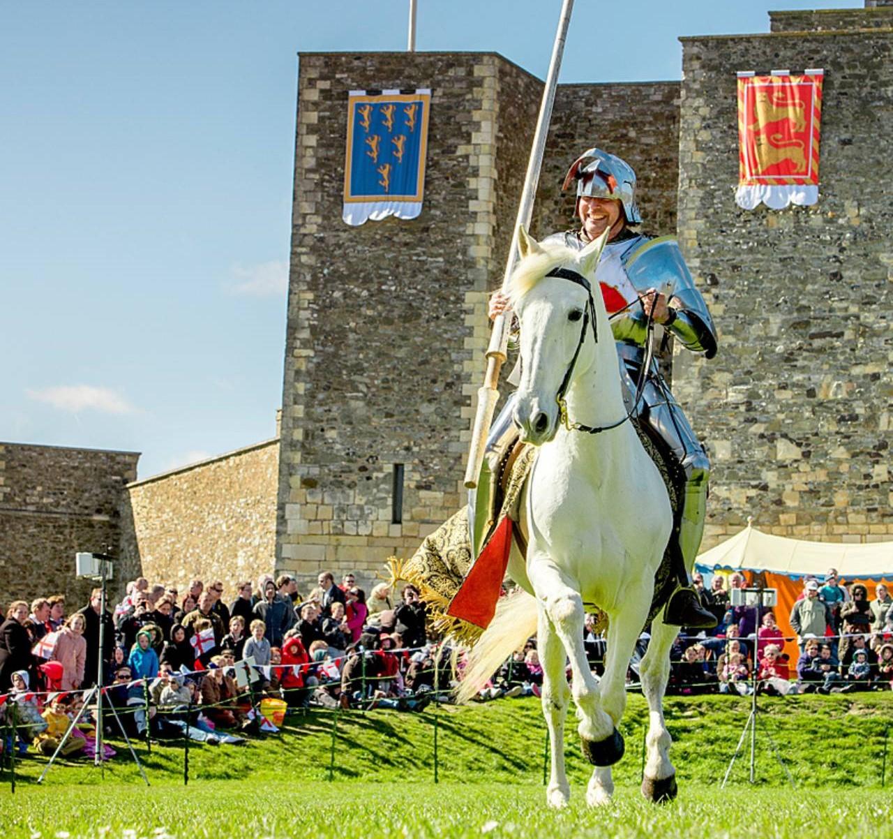 Canterbury, Dover Castle & White Cliffs Day Trip from London