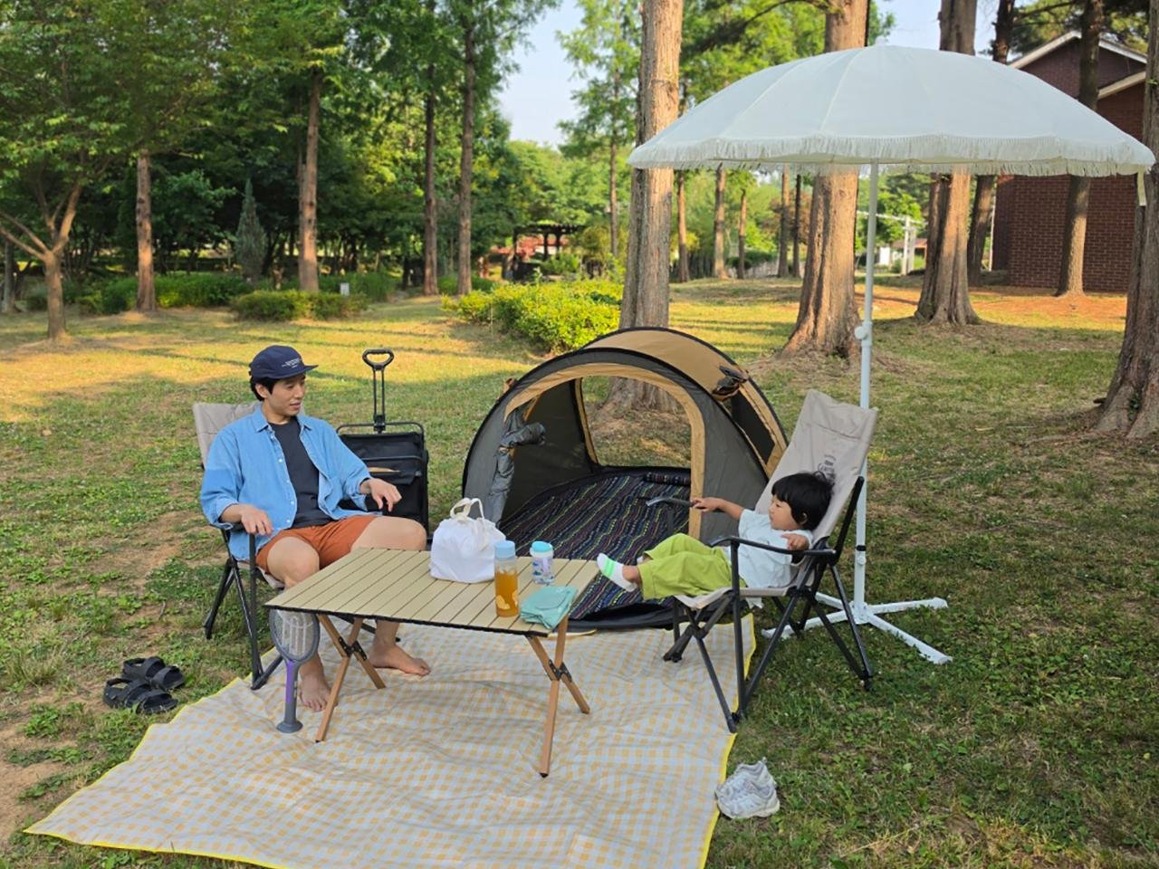 Han River Private Picnic with Setup & Food Delivery
