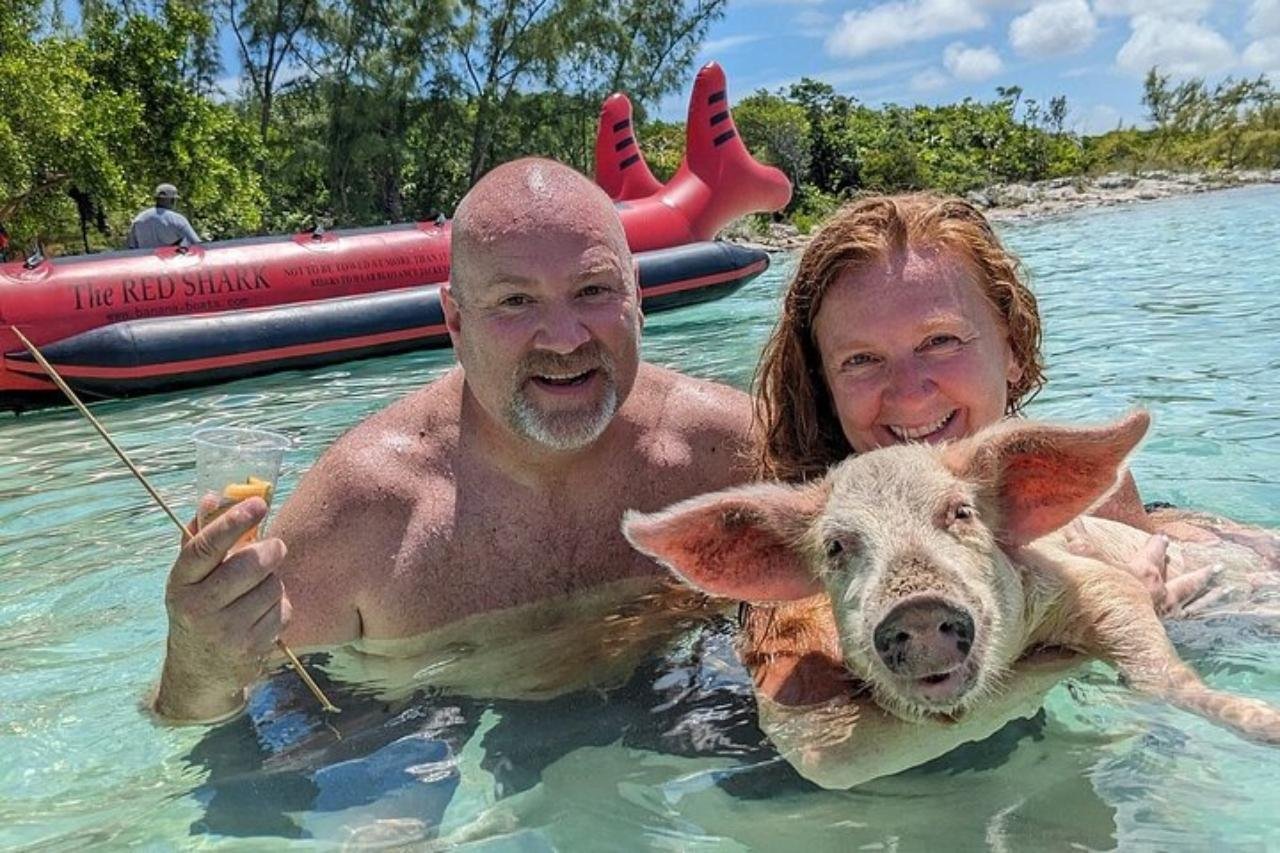 Nassau Private Pig Beach & Snorkeling Excursion