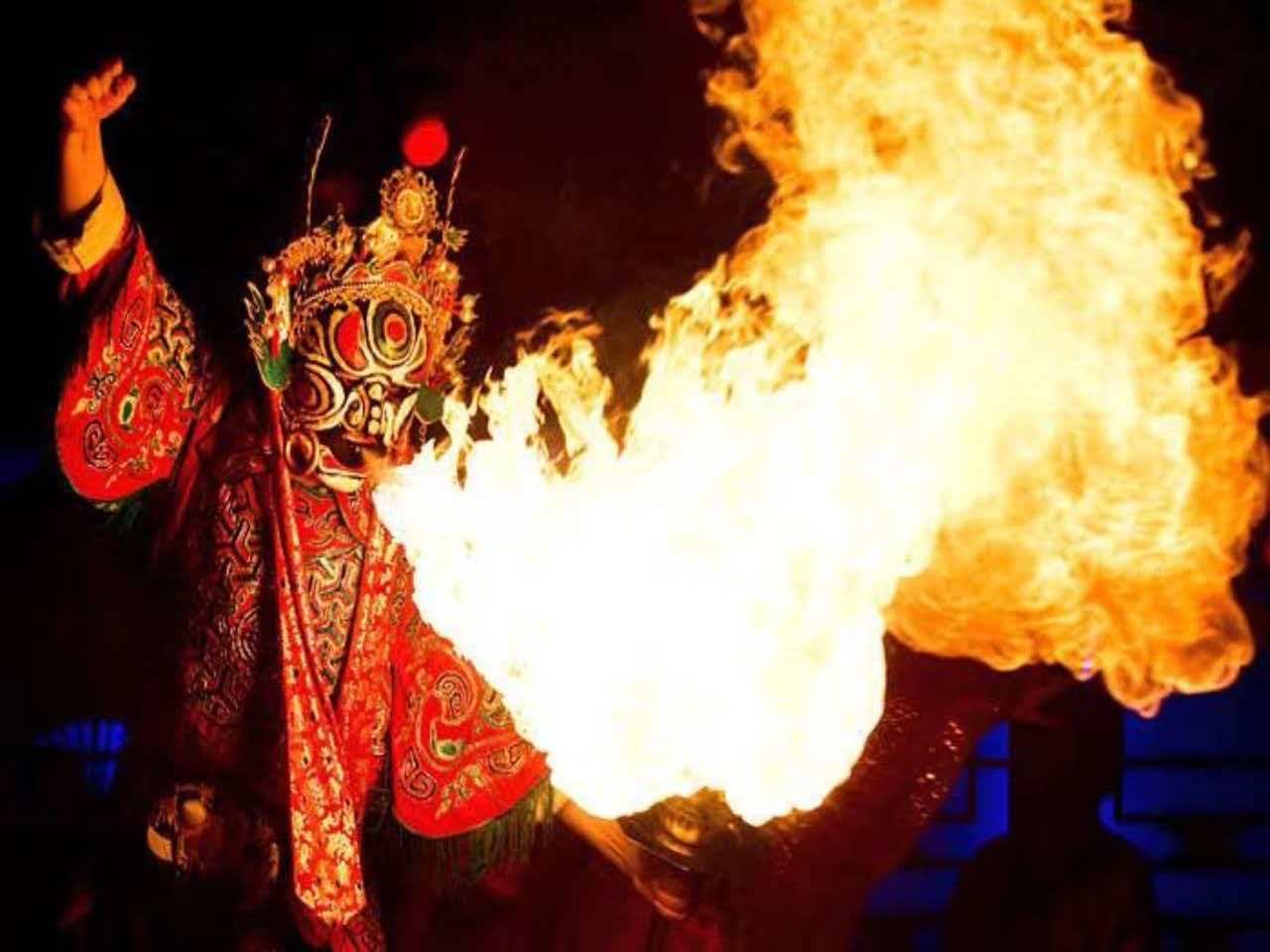 Chongqing Evening: Sichuan Opera, Sky Deck & River Cruise