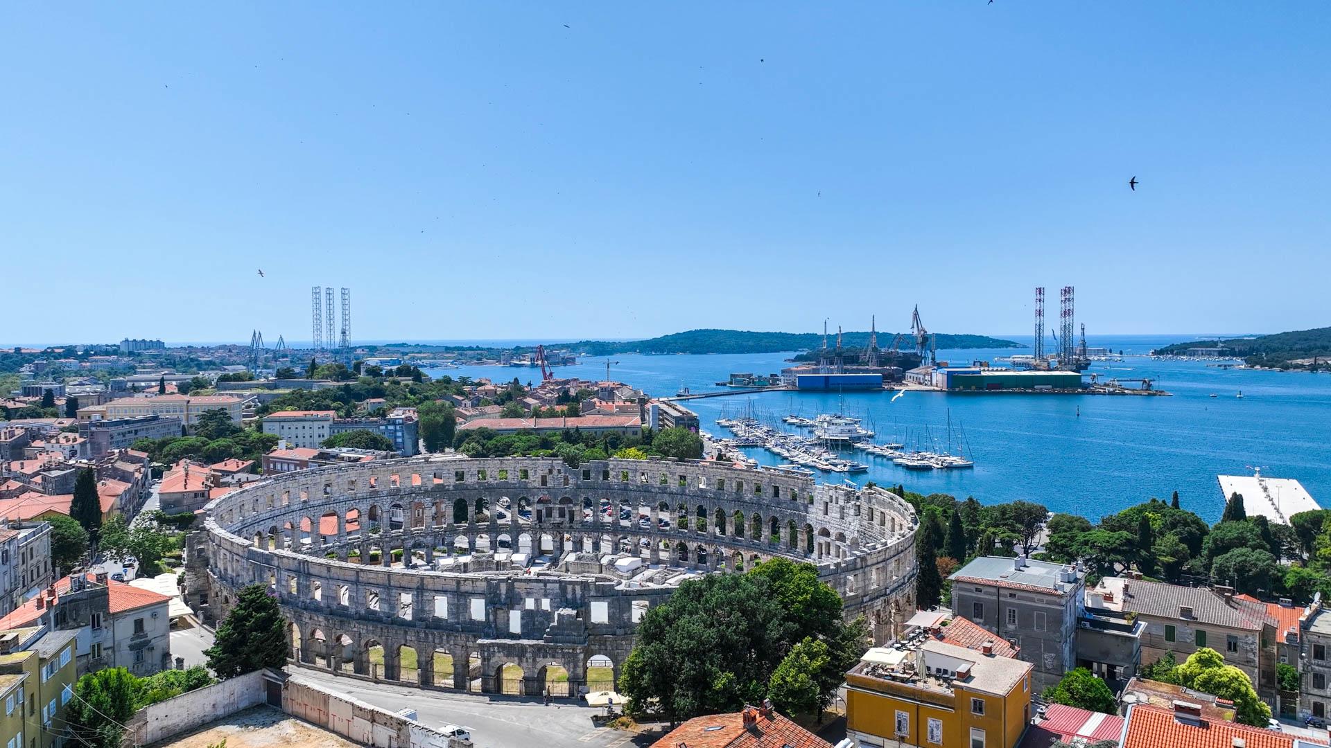 Pula Arena: Guided History Tour and Entry