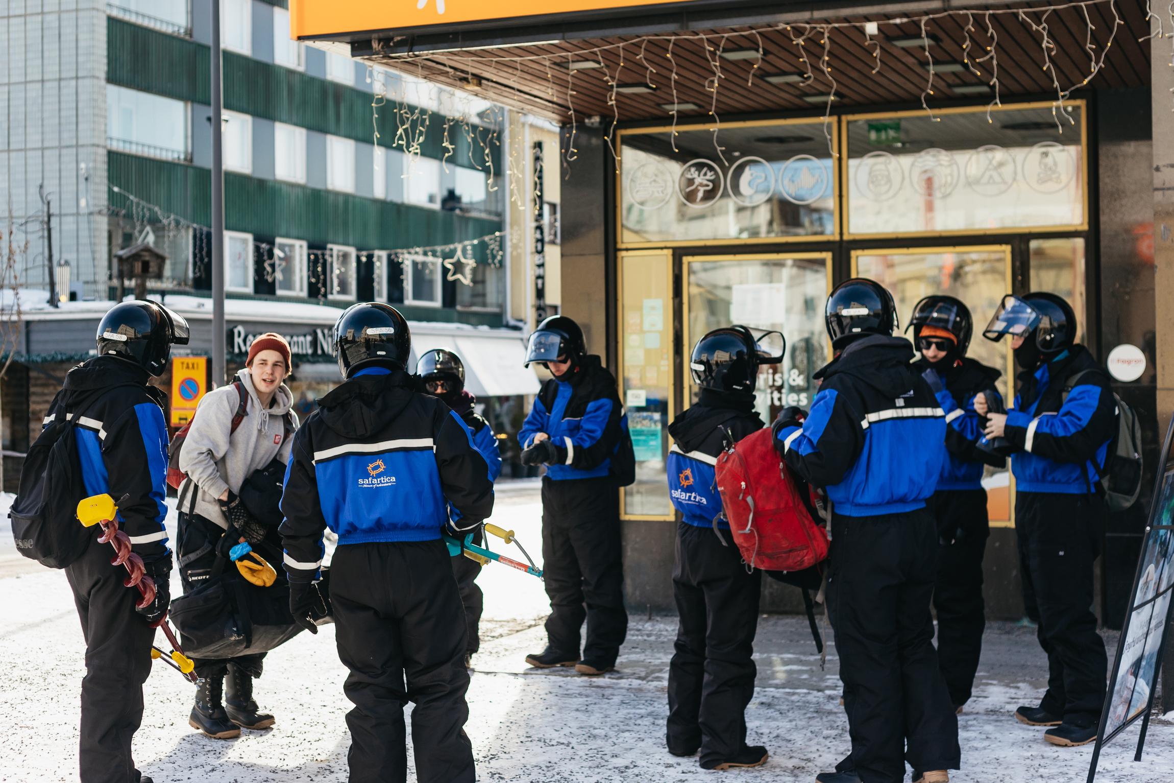 Rovaniemi Snowmobile & Ice Fishing Adventure with Campfire Lunch