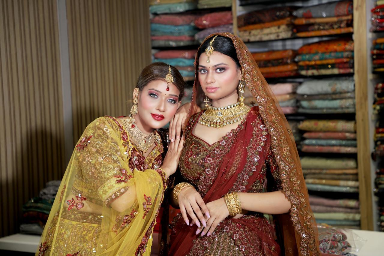 Delhi Private Shopping Tour with Local Expert