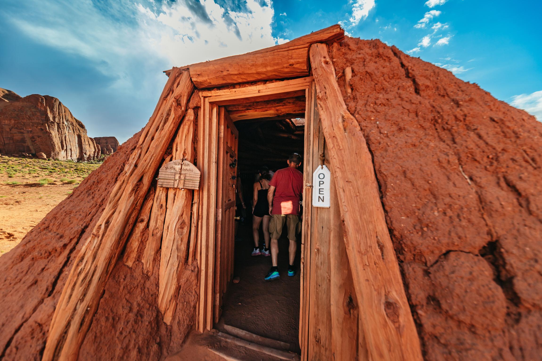 Navajo-Led Monument Valley Sunset Expedition
