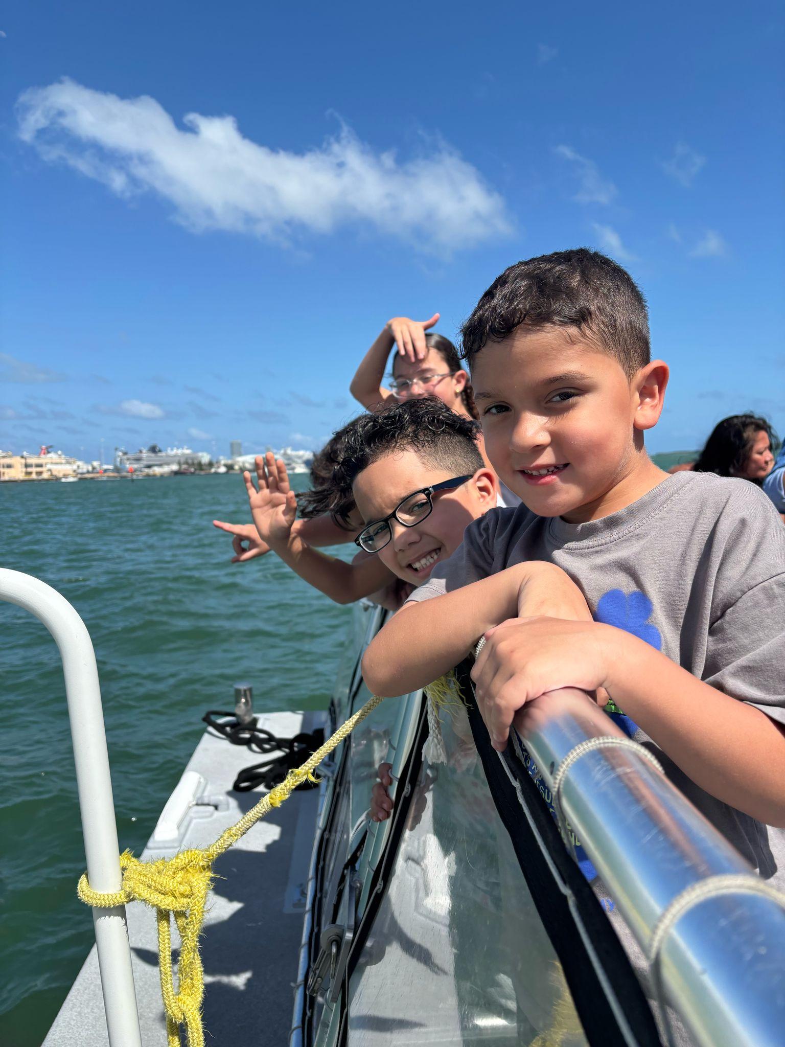 Raccoon Island Miami tour — Biscayne Bay wildlife boat cruise — image 29