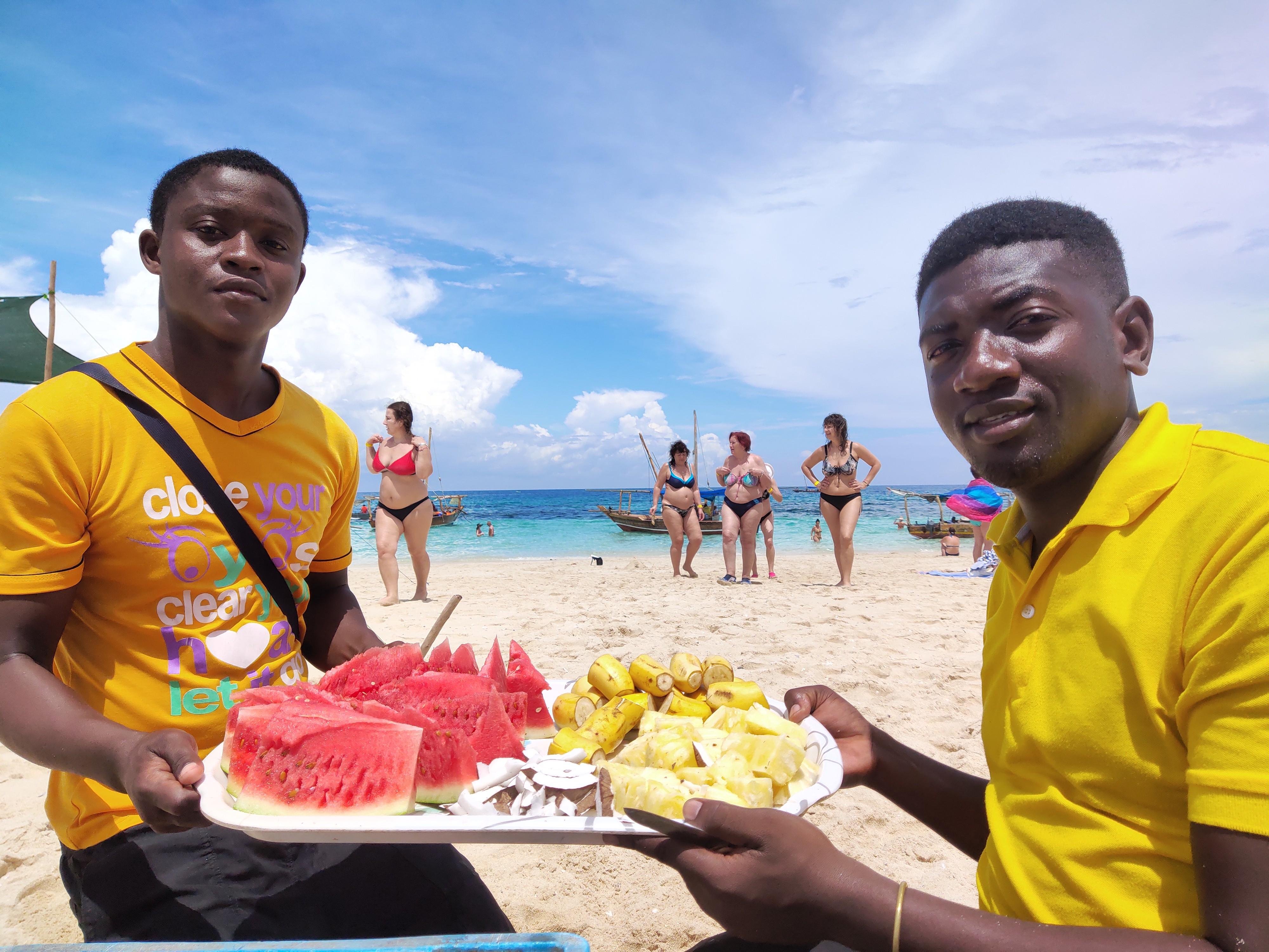 Zanzibar Mnemba Island Snorkeling & Boat Tour with Lunch