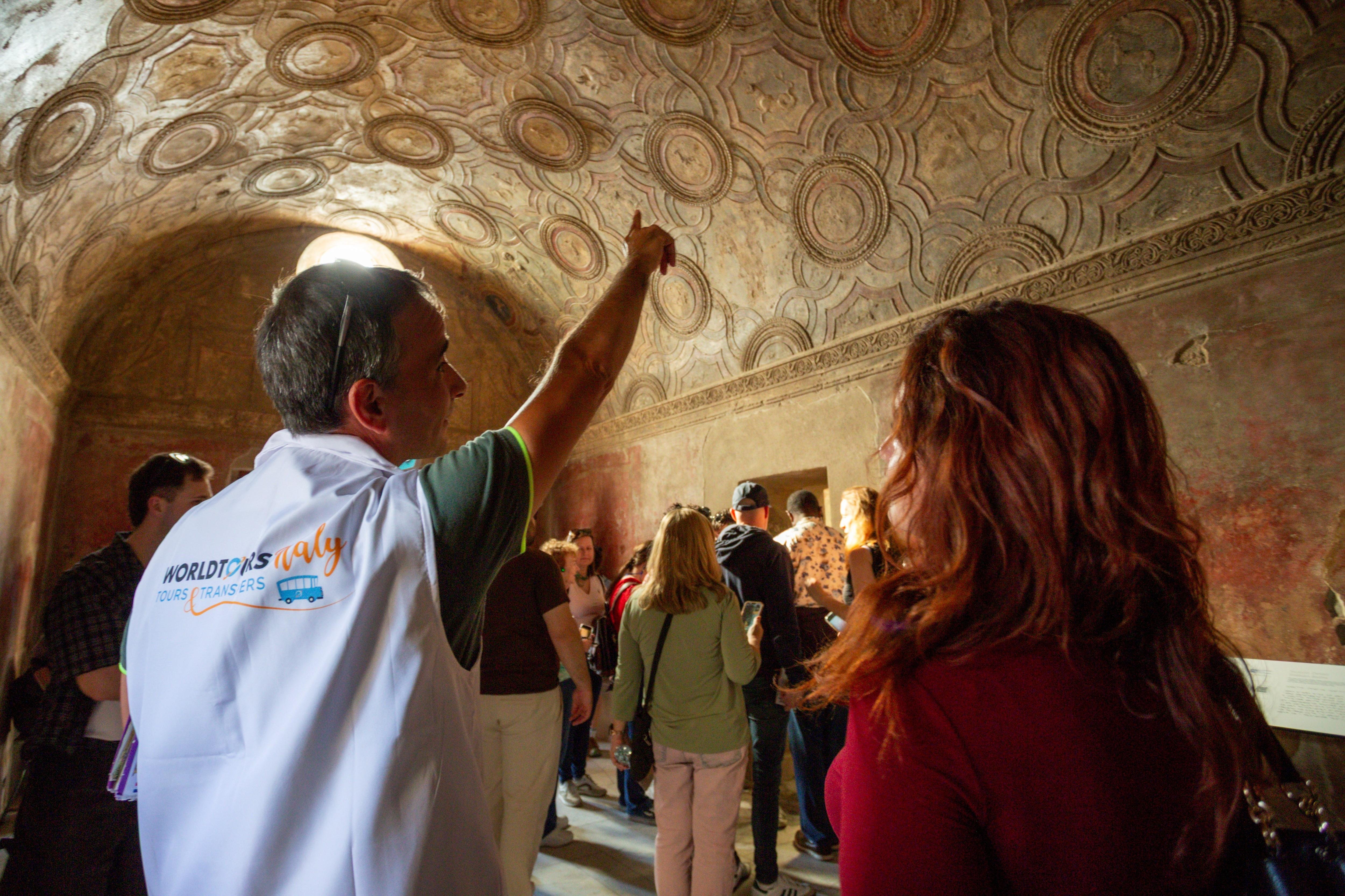 Pompeii & Vesuvius Small-Group Experience with Lunch from Naples