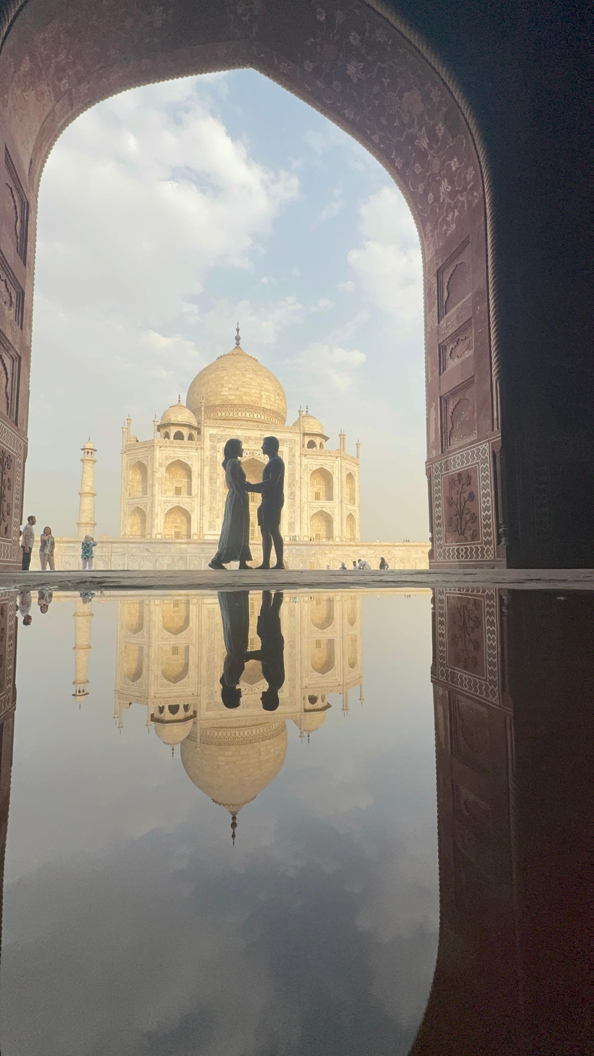 Taj Mahal Sunrise Tour with Express Entry & Local Guide
