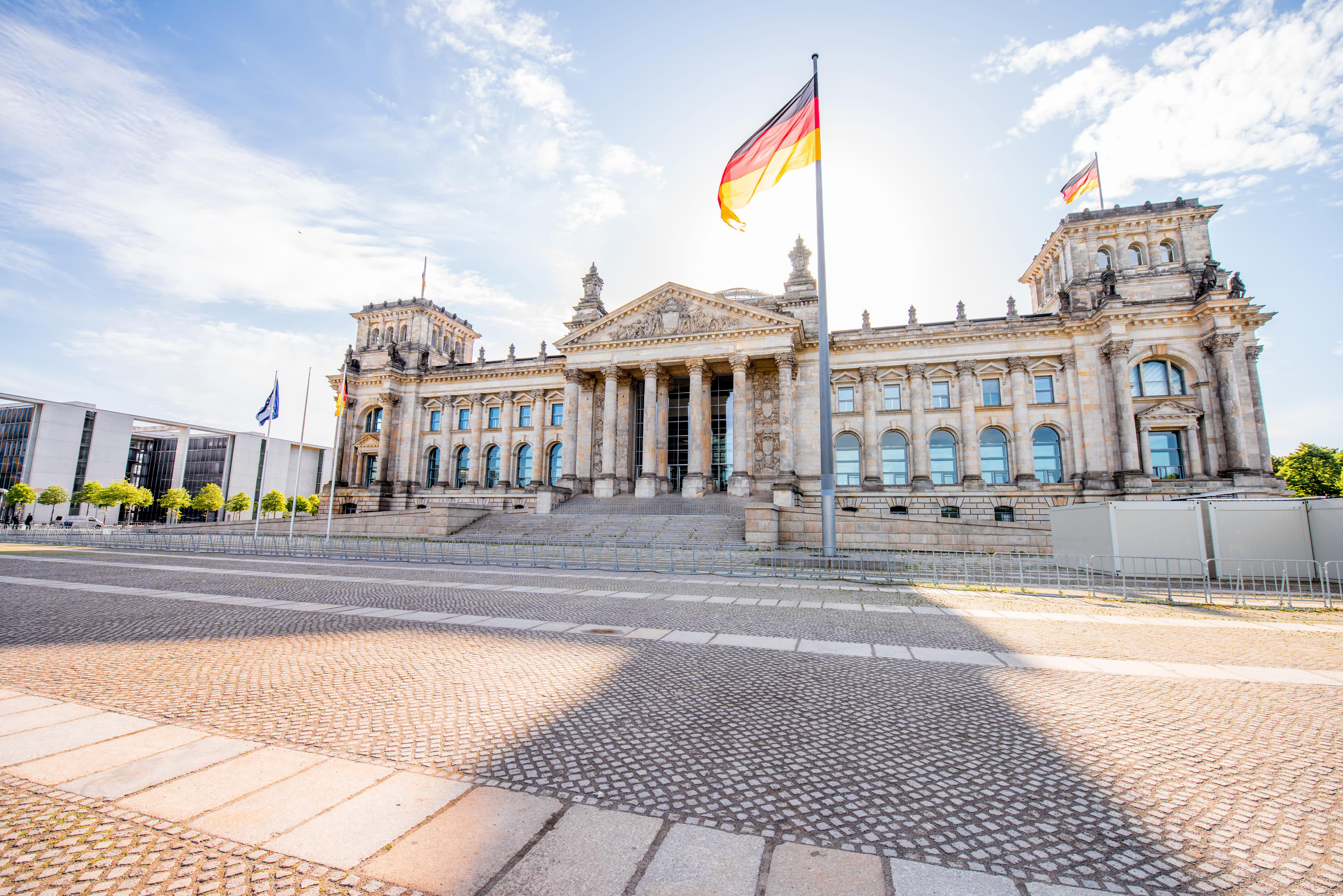 Berlin: Reichstag & Holocaust Memorial Walking Tour - 2026 (Verified Reviews)
