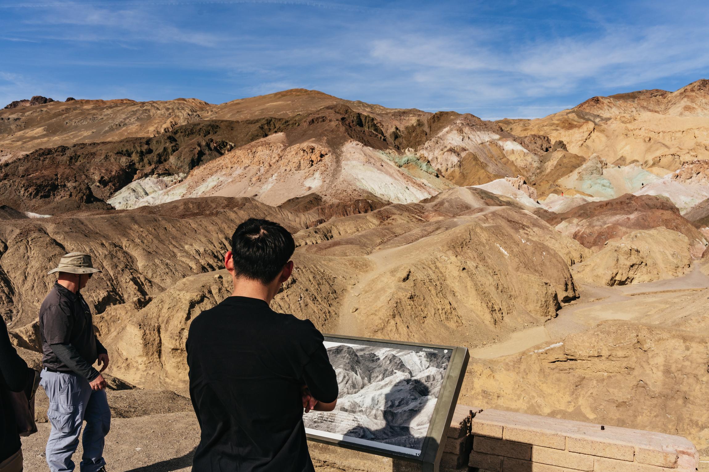 Death Valley national park tour from Las Vegas — Badwater Basin salt flats, Zabriskie Point badlands and Mesquite sand dunes — image 13